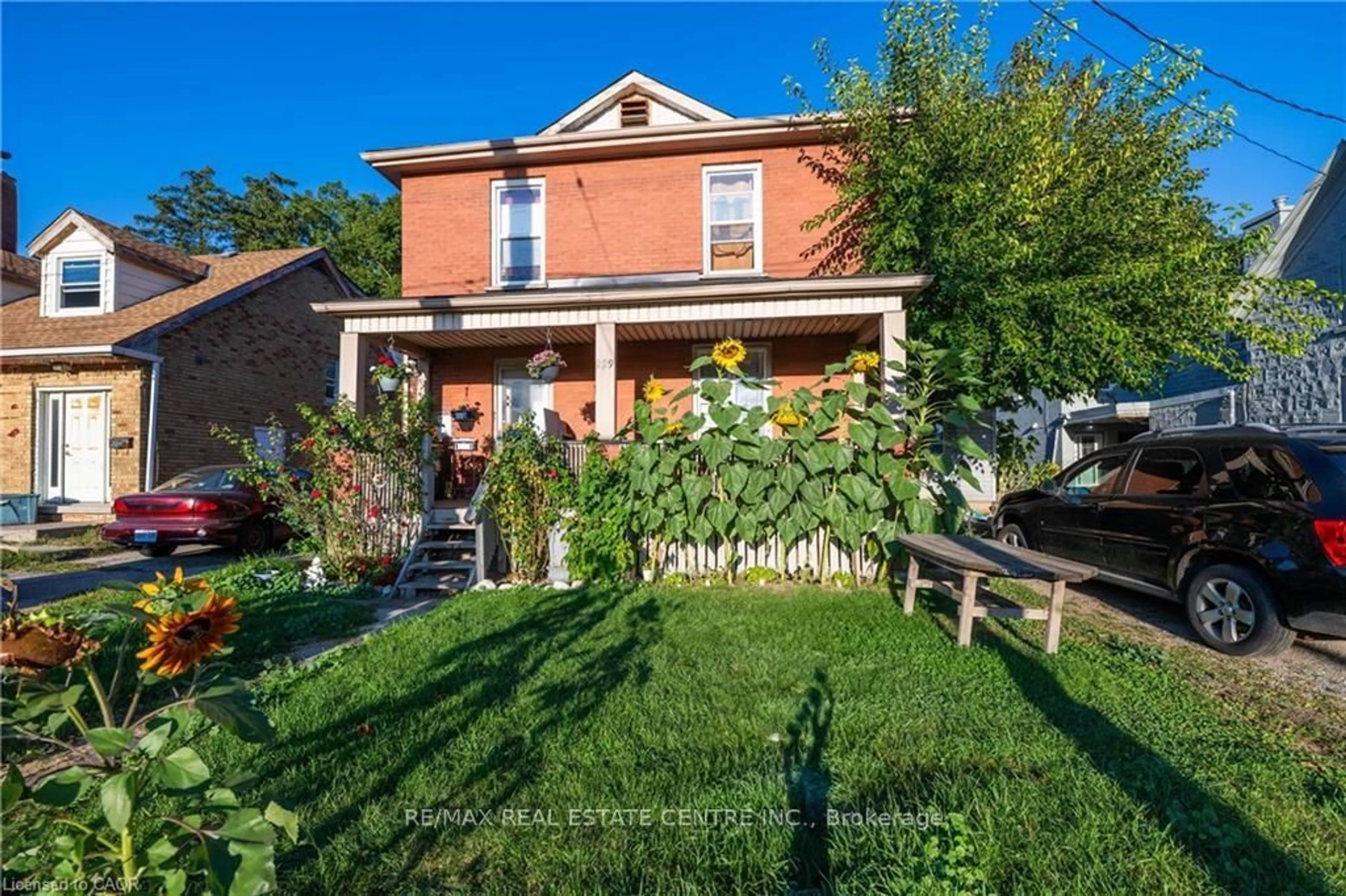 Home with brick exterior material, street for 229 Water St, Cambridge Ontario N1R 3B9