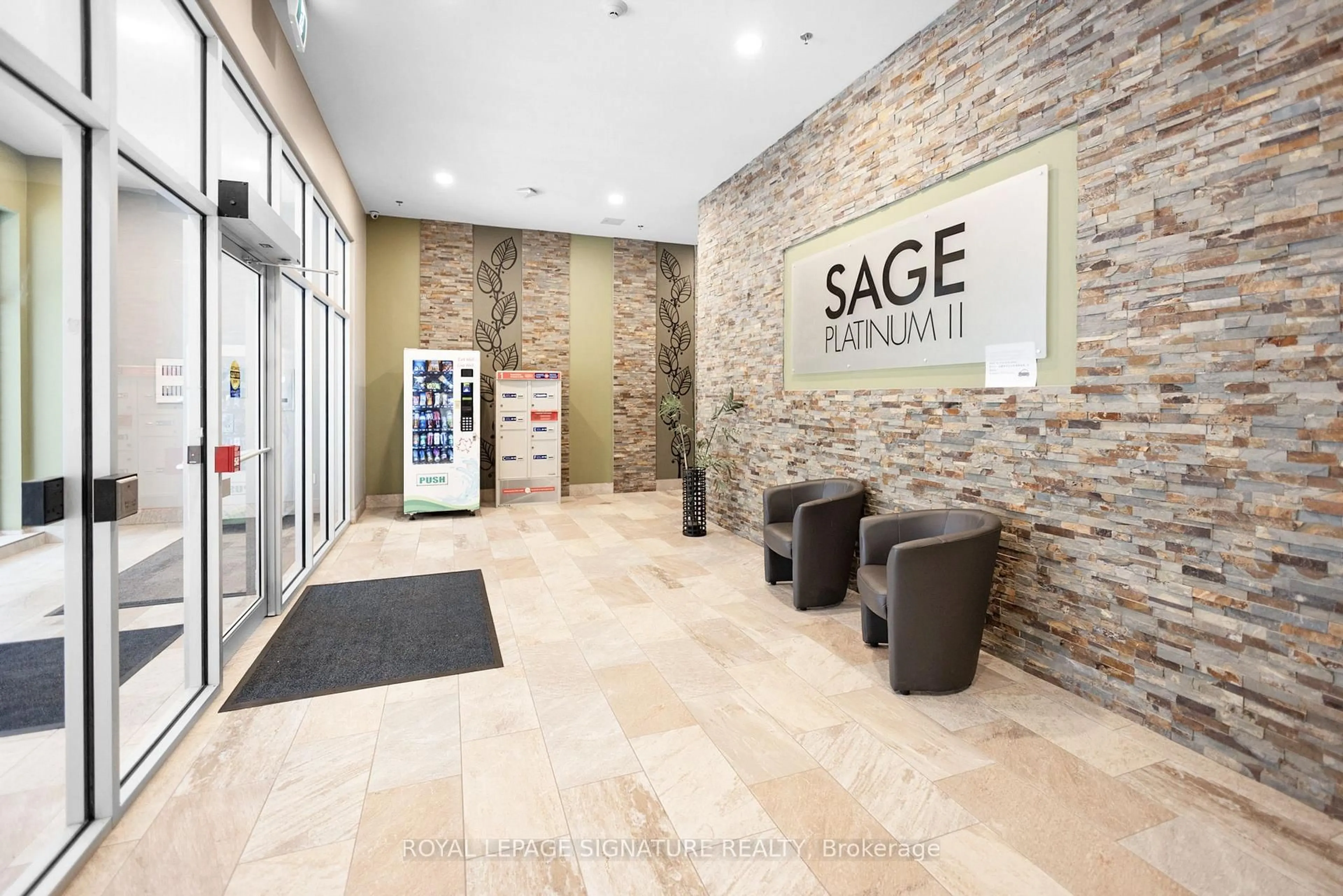 Indoor foyer for 308 Lester St #619, Waterloo Ontario N2L 3W6