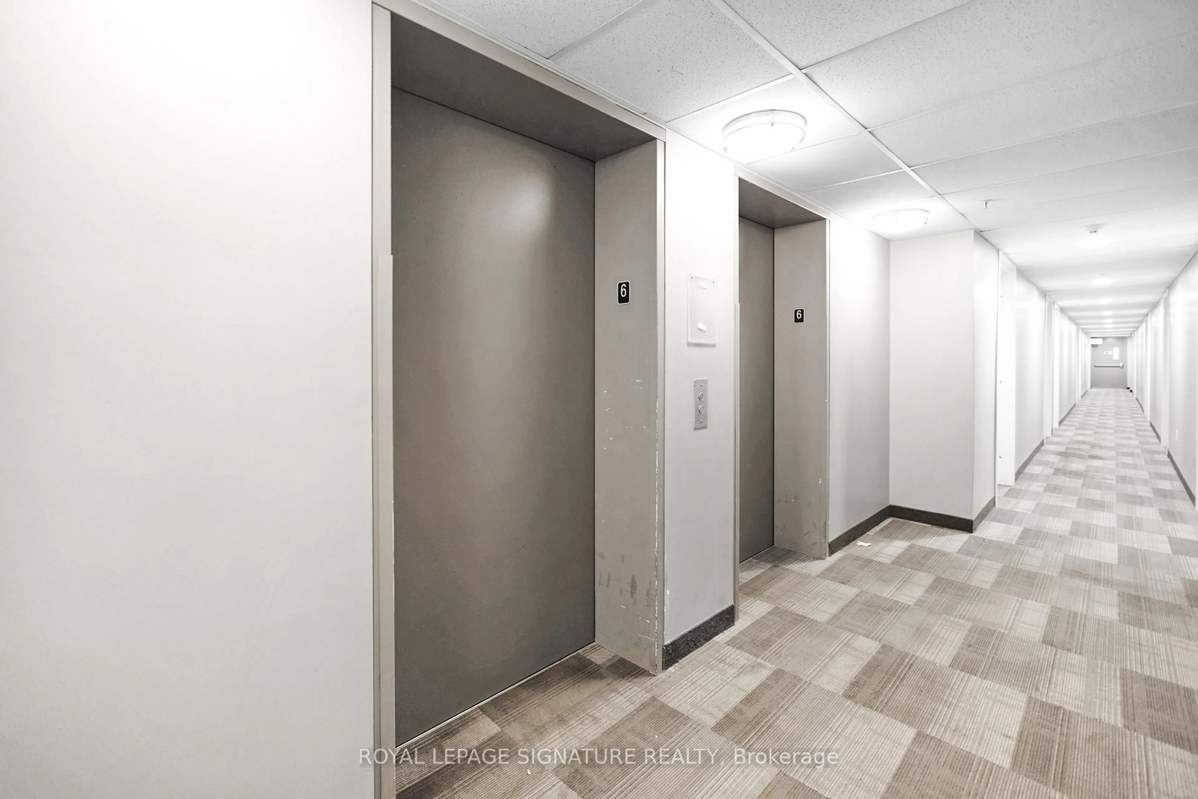 Indoor foyer for 308 Lester St #619, Waterloo Ontario N2L 3W6