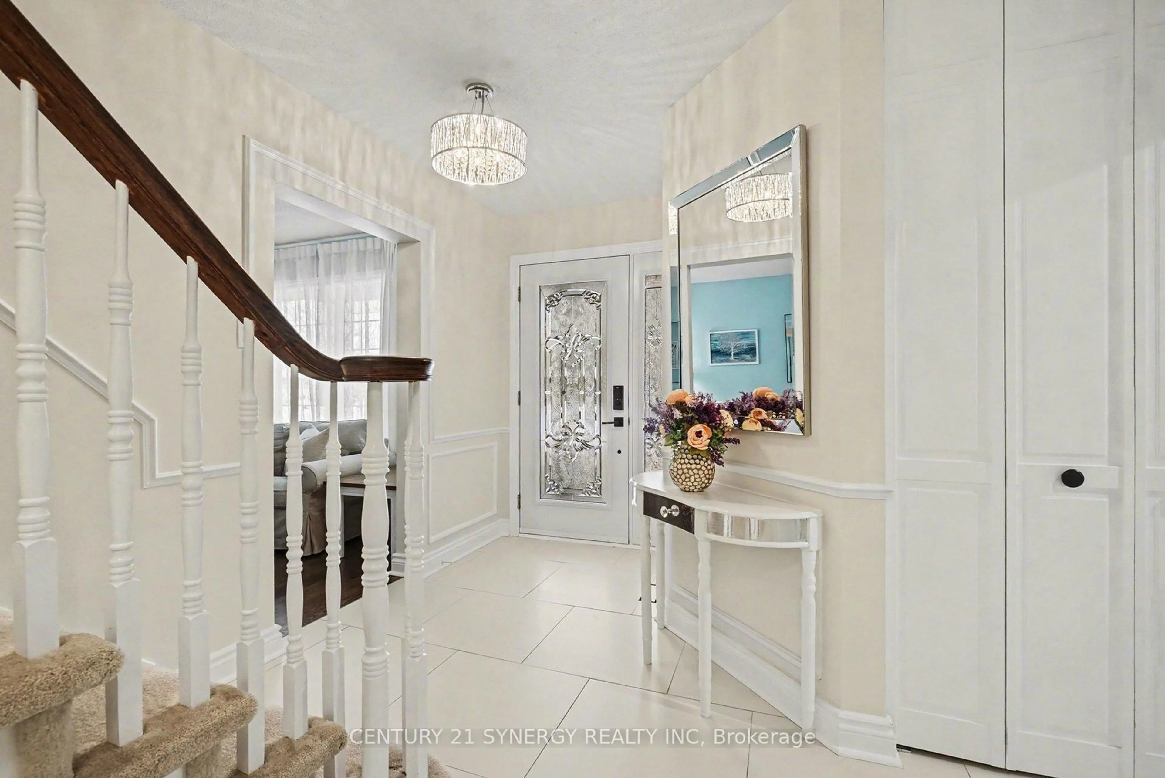 Indoor entryway for 1916 Leclair Cres, Orleans Ontario K1E 3S7