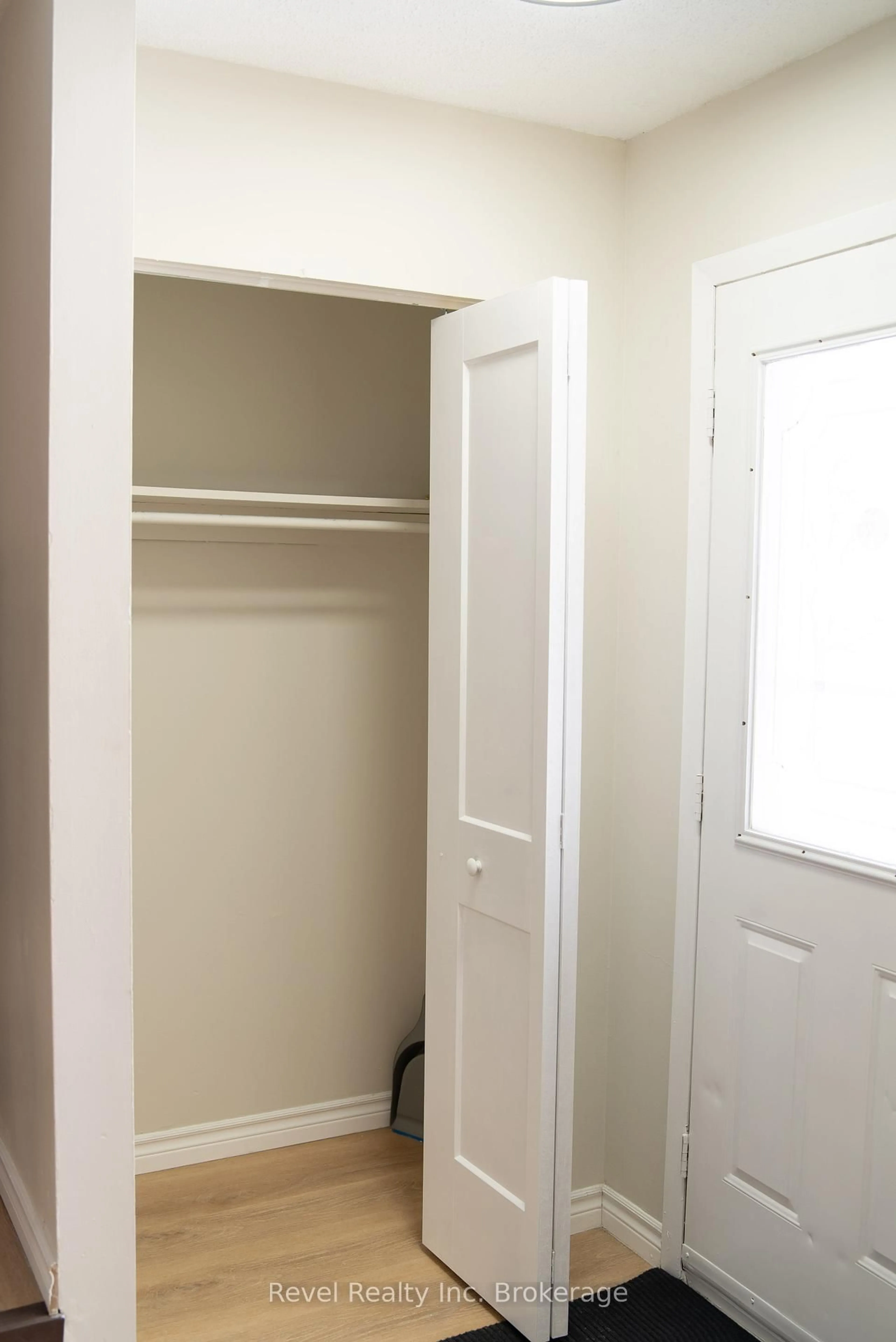 Storage room or clothes room or walk-in closet for 1728 Mckeown Ave, North Bay Ontario P1B 7N3
