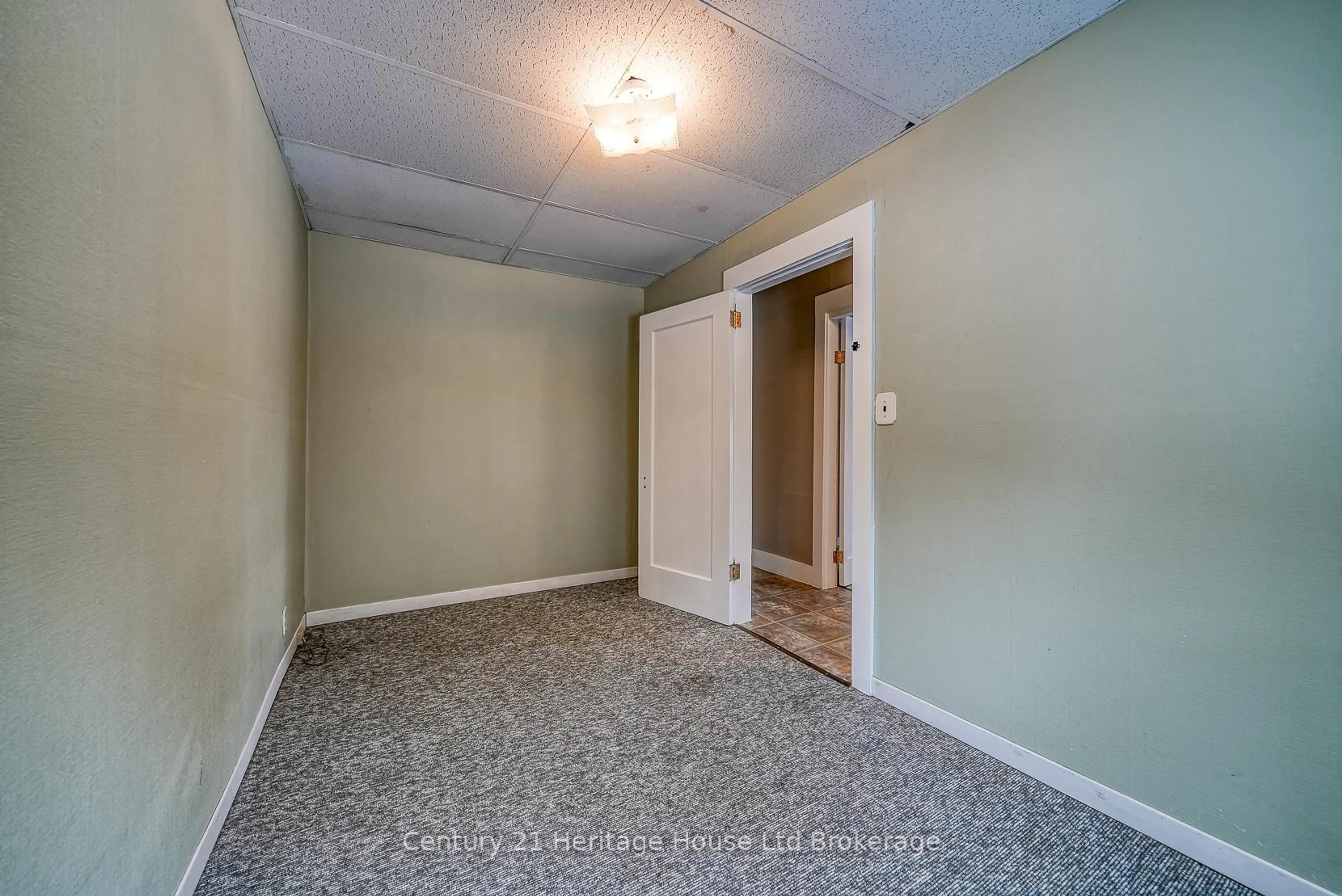 A pic of a room for 119 Carroll St, Ingersoll Ontario N5C 1W3