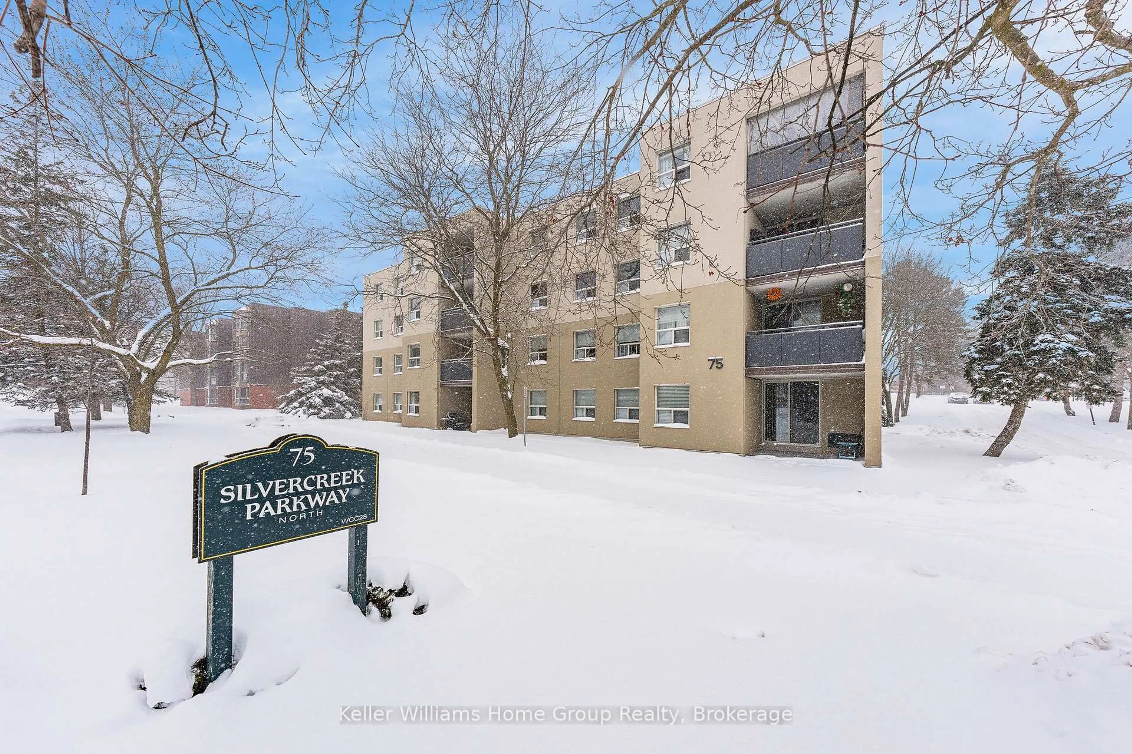 Indoor foyer for 75 Silvercreek Pkwy #307, Guelph Ontario N1H 7R9