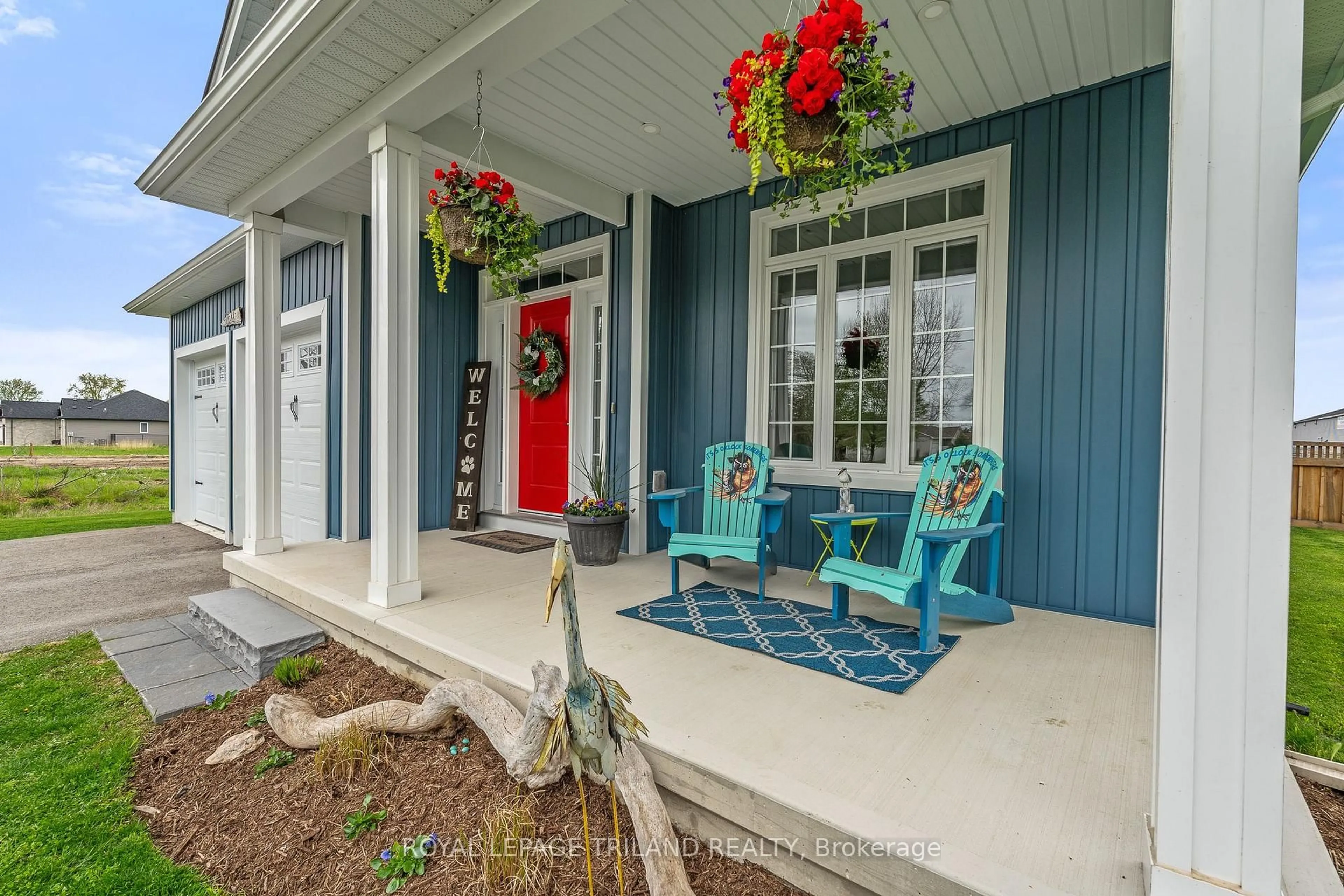 Patio, street for 160 Elizabeth St, Lambton Shores Ontario N0M 2N0