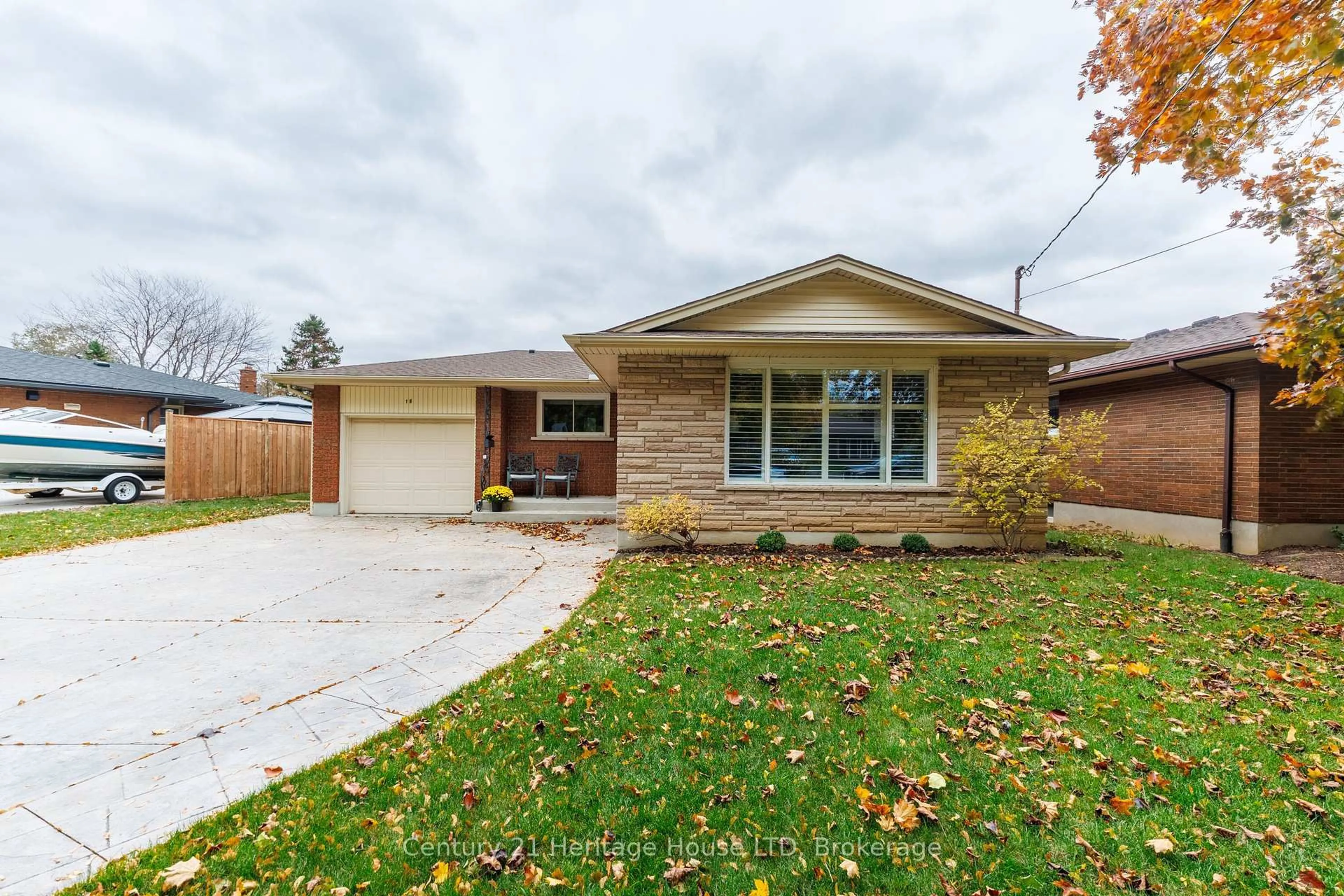 Home with brick exterior material, street for 18 Princeway Dr, St. Catharines Ontario L2N 2X6
