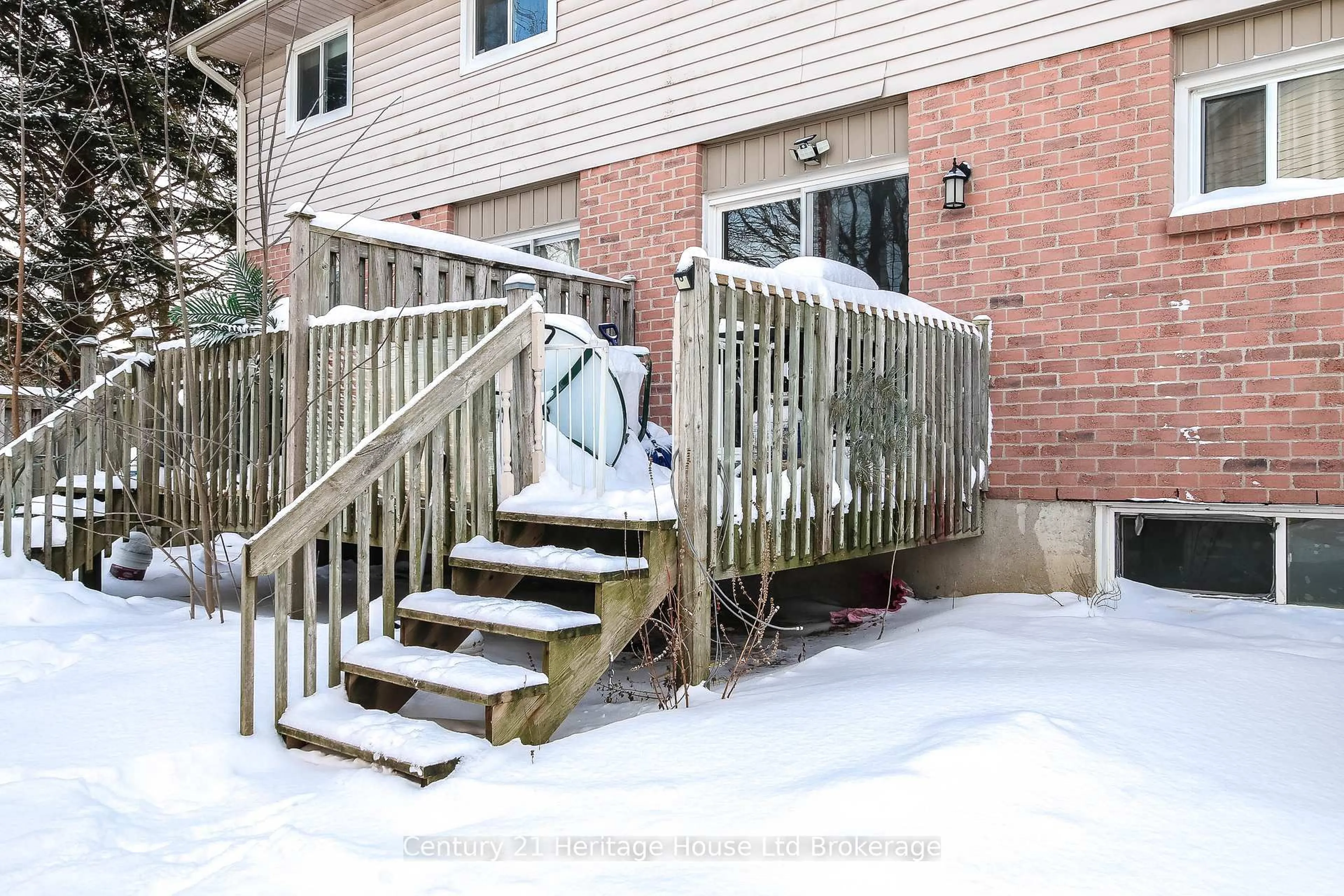 Patio, street for 80 Hiawatha Rd #43, Woodstock Ontario N4T 1R1