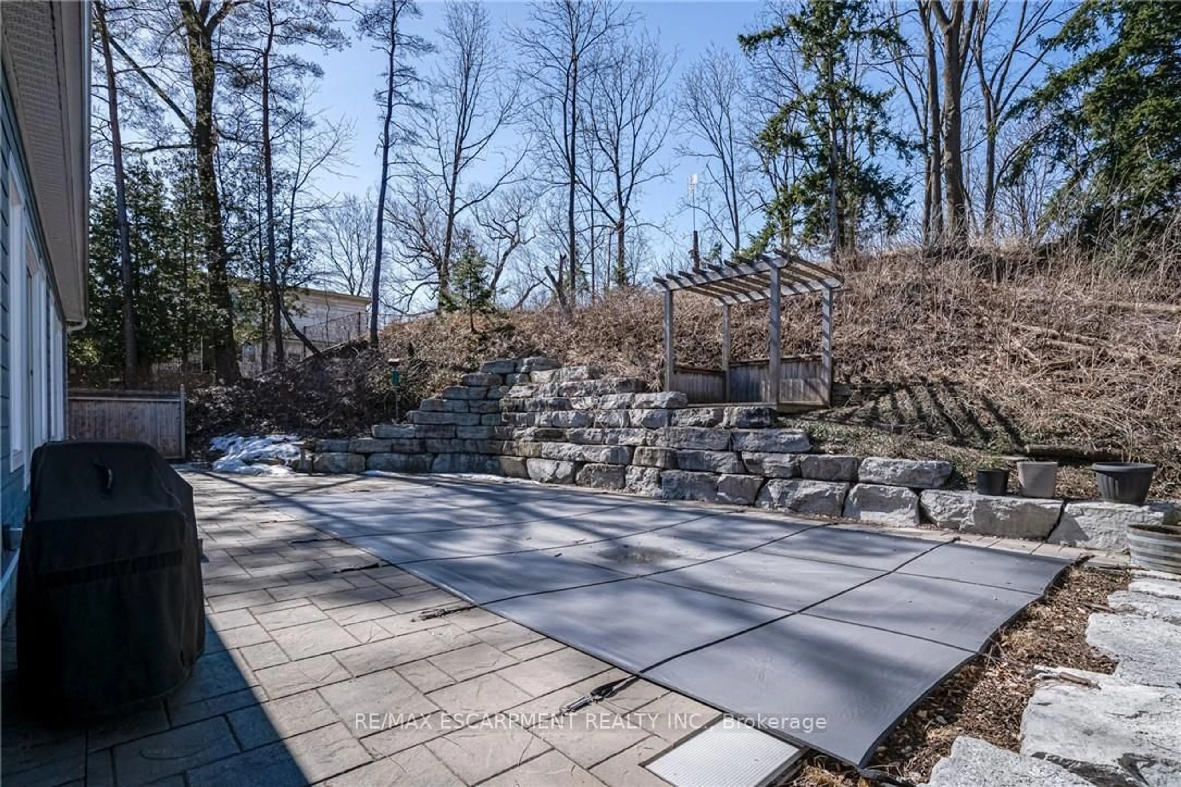Patio, street for 14 Sullivan's Lane, Hamilton Ontario L9H 5N7