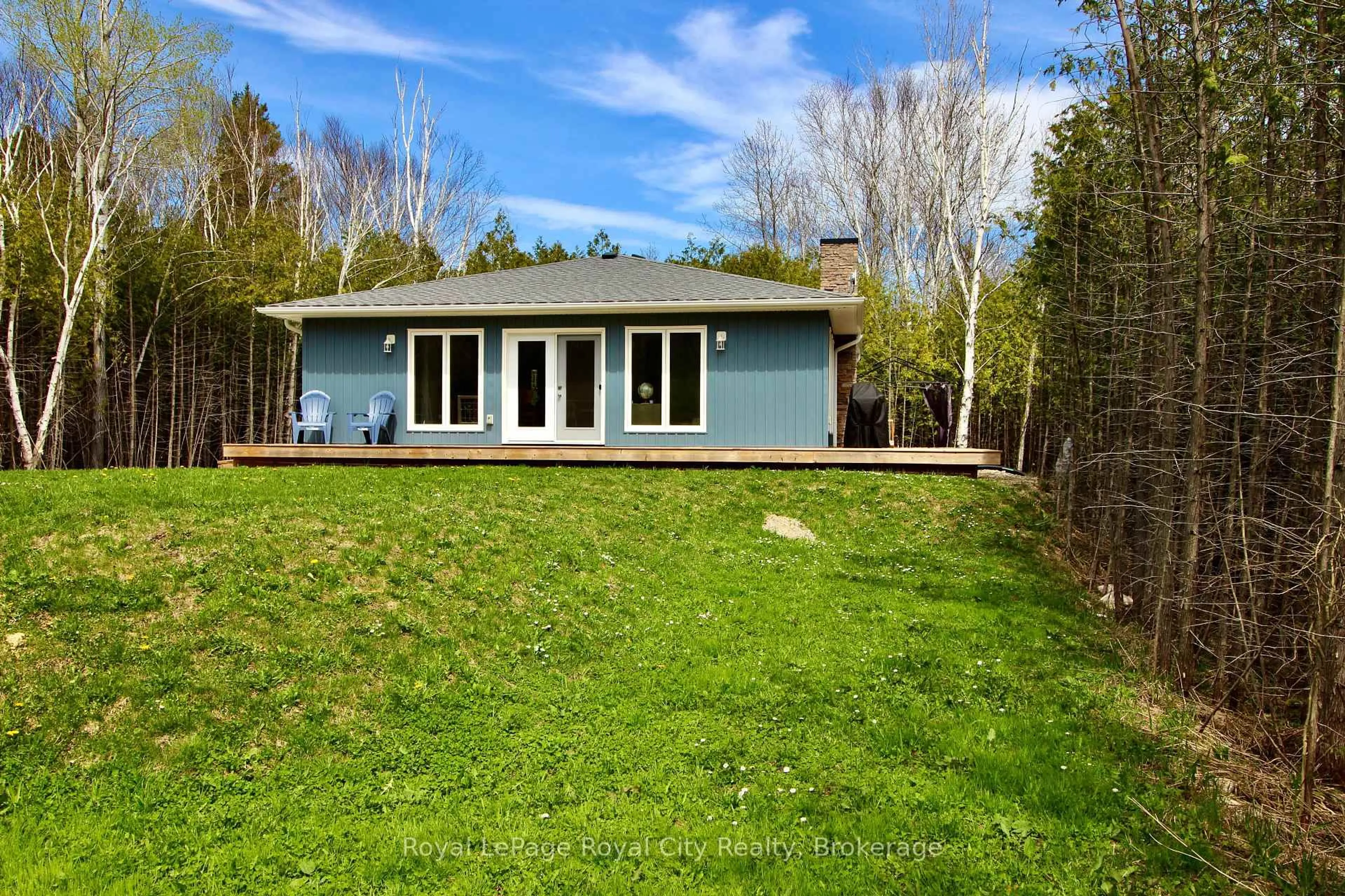 A pic from outside/outdoor area/front of a property/back of a property/a pic from drone, water/lake/river/ocean view for 134 Maple Golf Cres, Northern Bruce Peninsula Ontario N0H 2R0