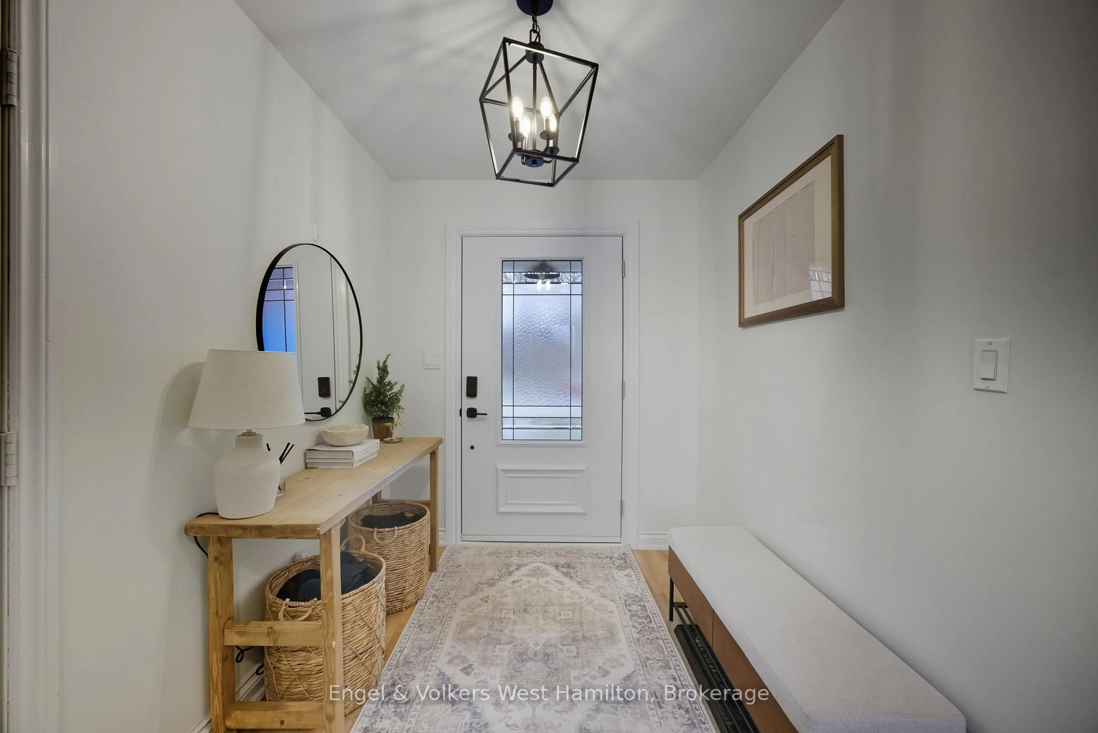 Indoor entryway for 43 Ludlow Cres, Brantford Ontario N3P 1V3