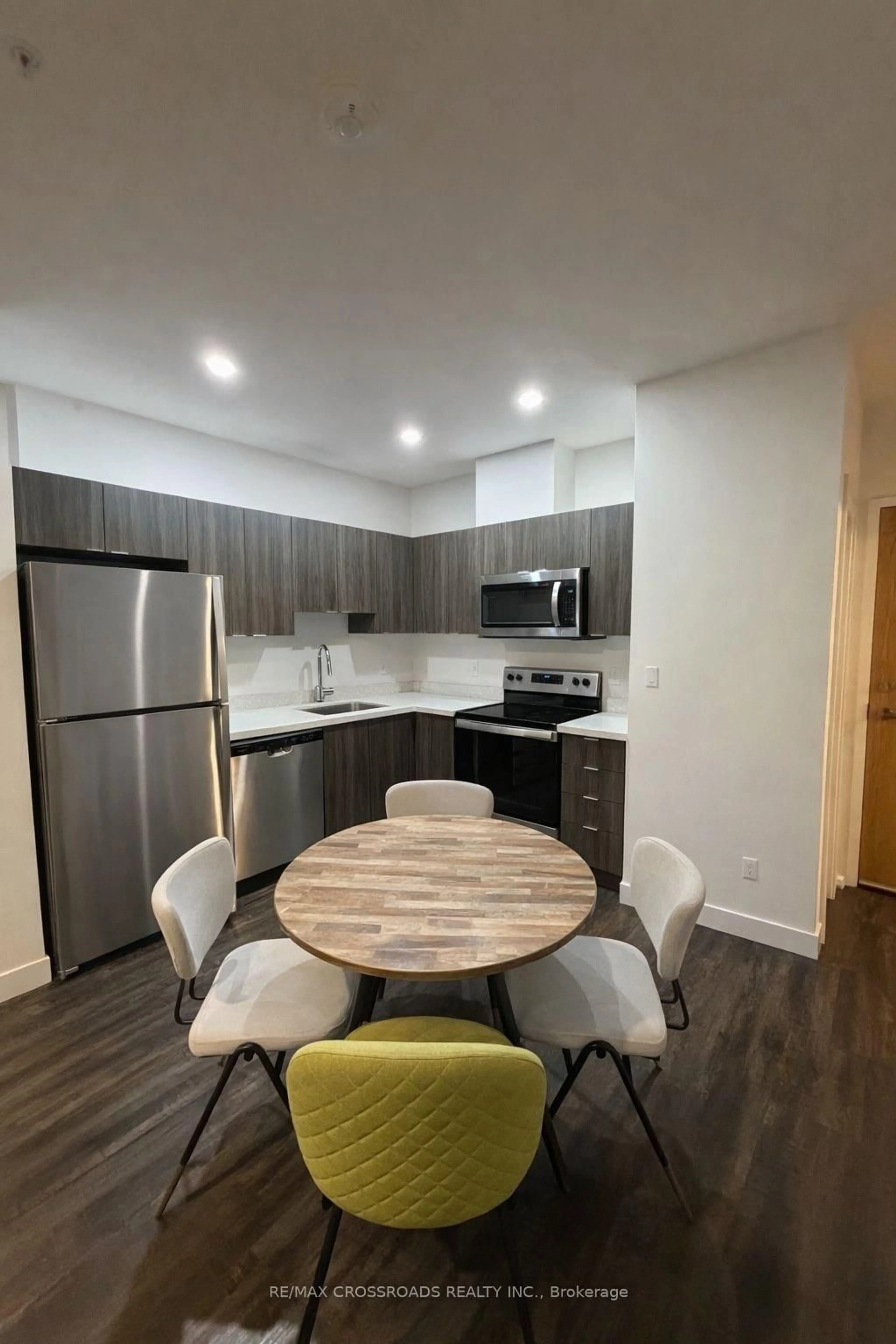 Unknown for 408 Dundas St #308, Cambridge Ontario N1R 0E8