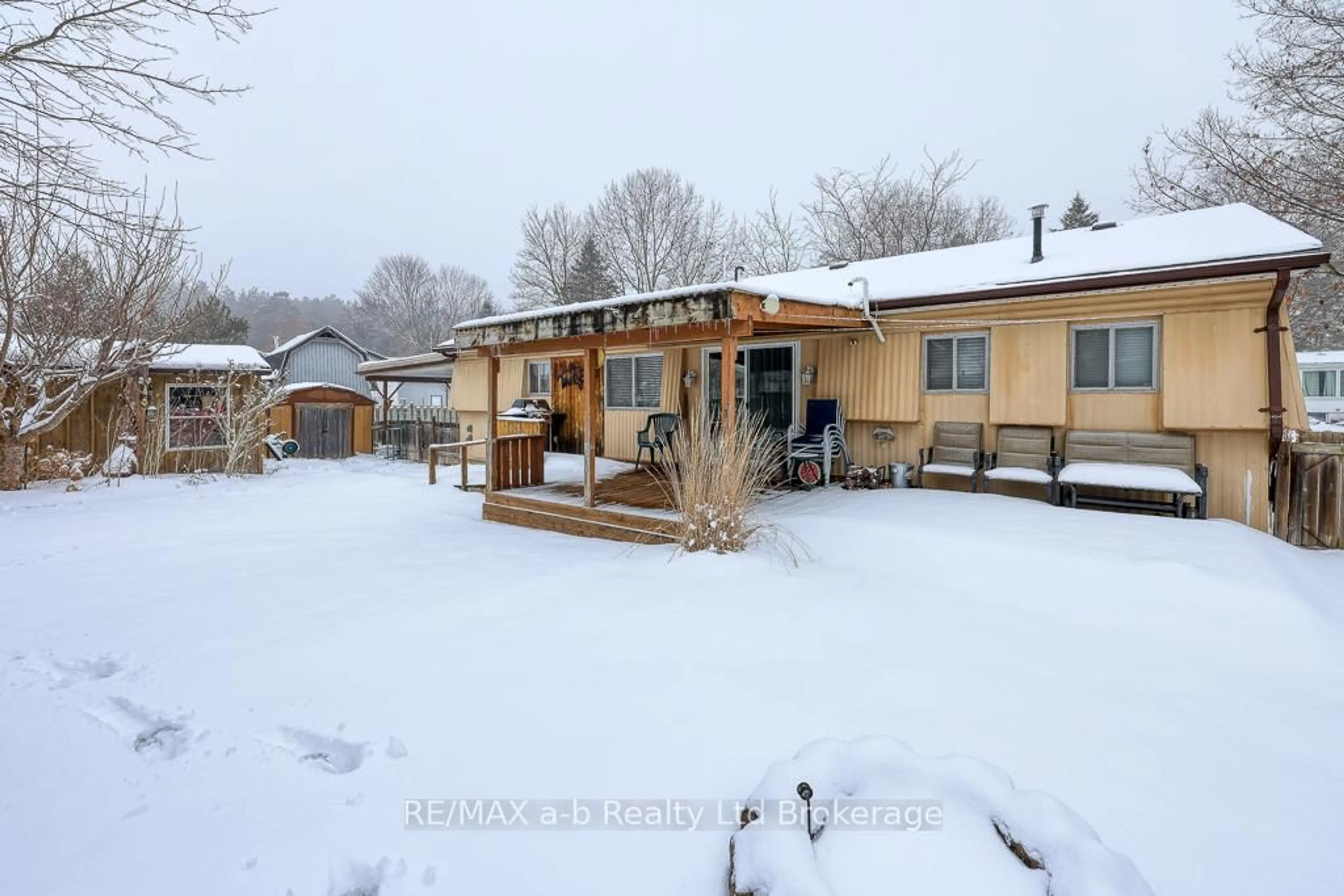 A pic from outside/outdoor area/front of a property/back of a property/a pic from drone, unknown for 746112 Township Road 4 #63, Blandford-Blenheim Ontario N4S 7V9