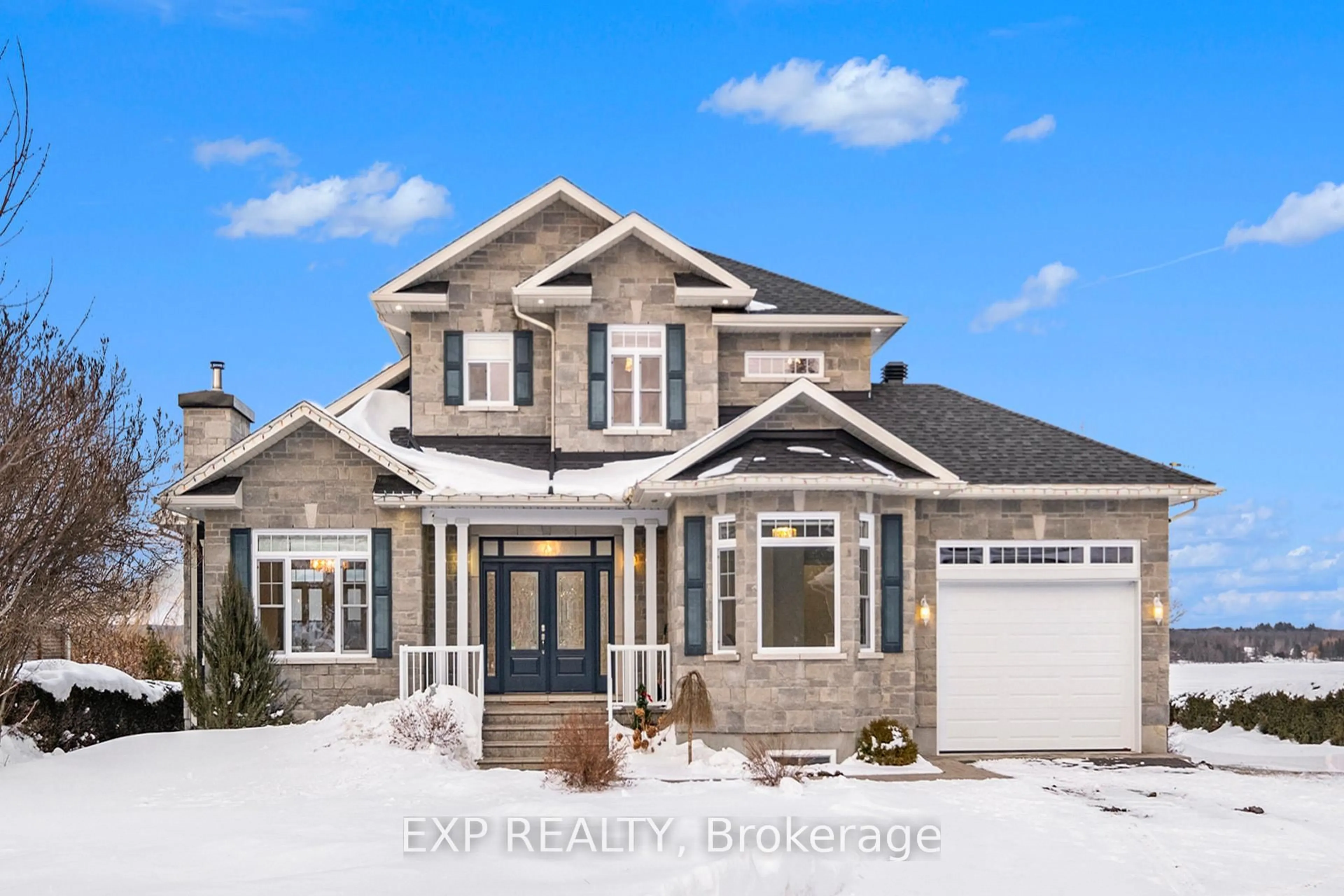 Home with brick exterior material, street for 3605 FRONT Rd, Hawkesbury Ontario K6A 2W5