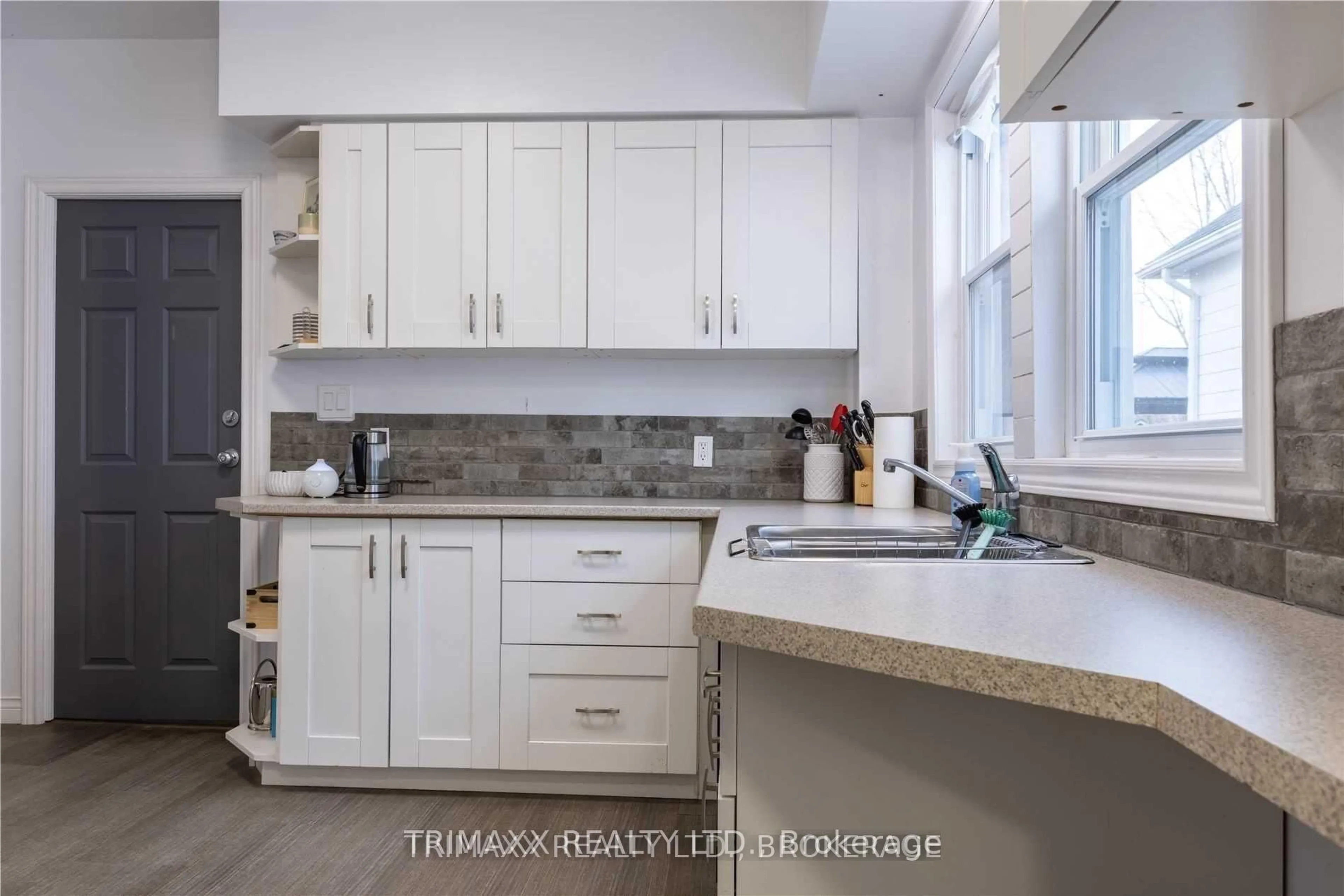 Unknown for 43 Dacotah St, St. Catharines Ontario L2R 1Z6