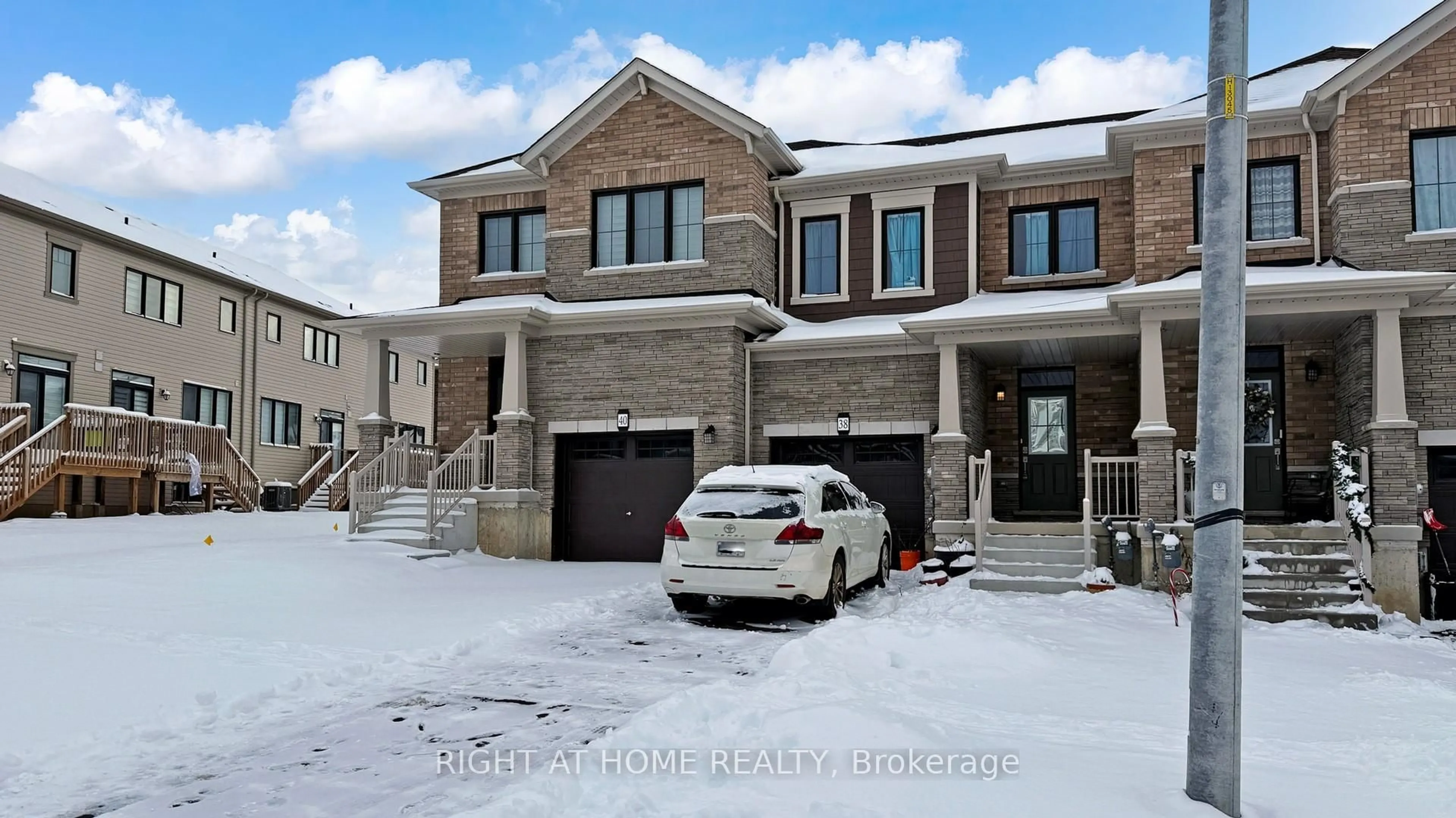 Home with brick exterior material, street for 38 Lonsdale Rd, Haldimand Ontario N3W 0J6