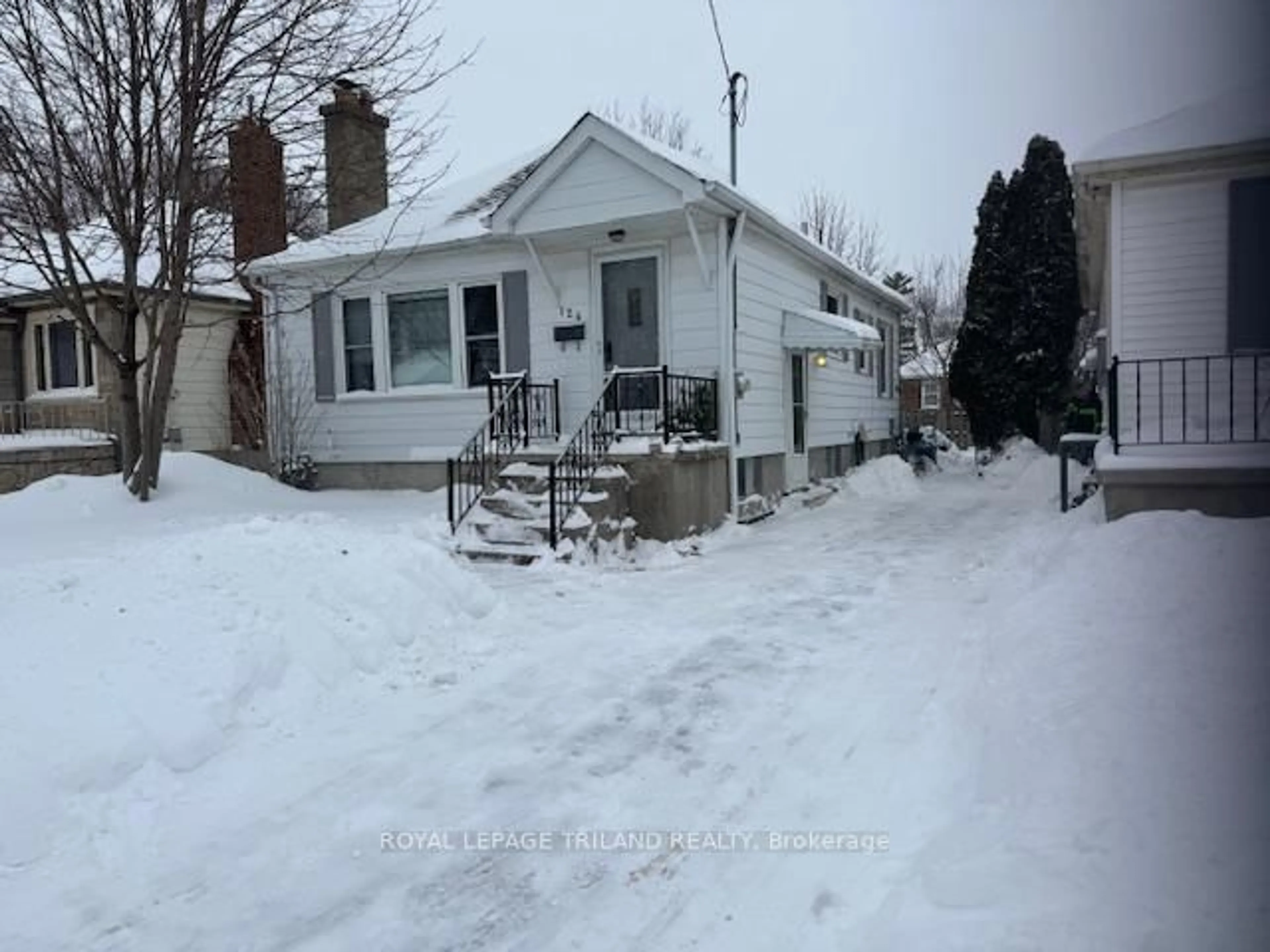 Unknown for 124 Arundell St, London East Ontario N5Z 2J9