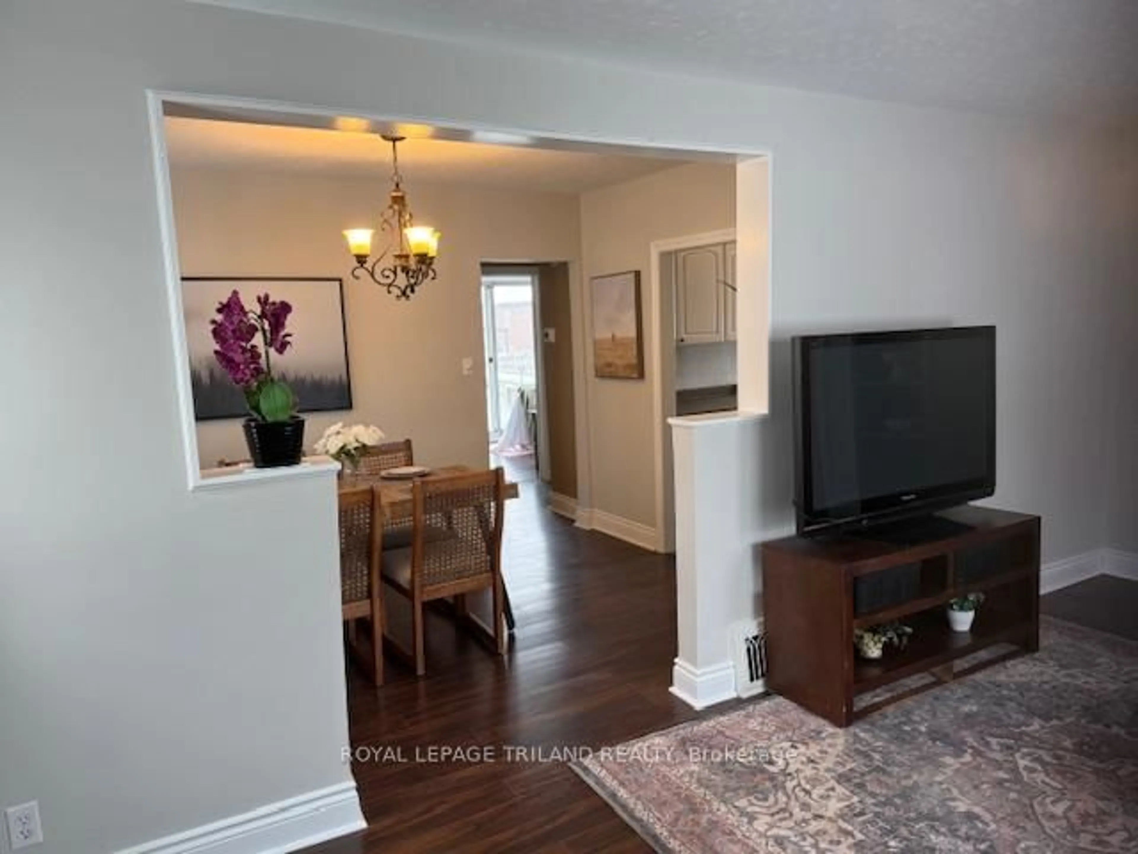 Unknown for 124 Arundell St, London East Ontario N5Z 2J9