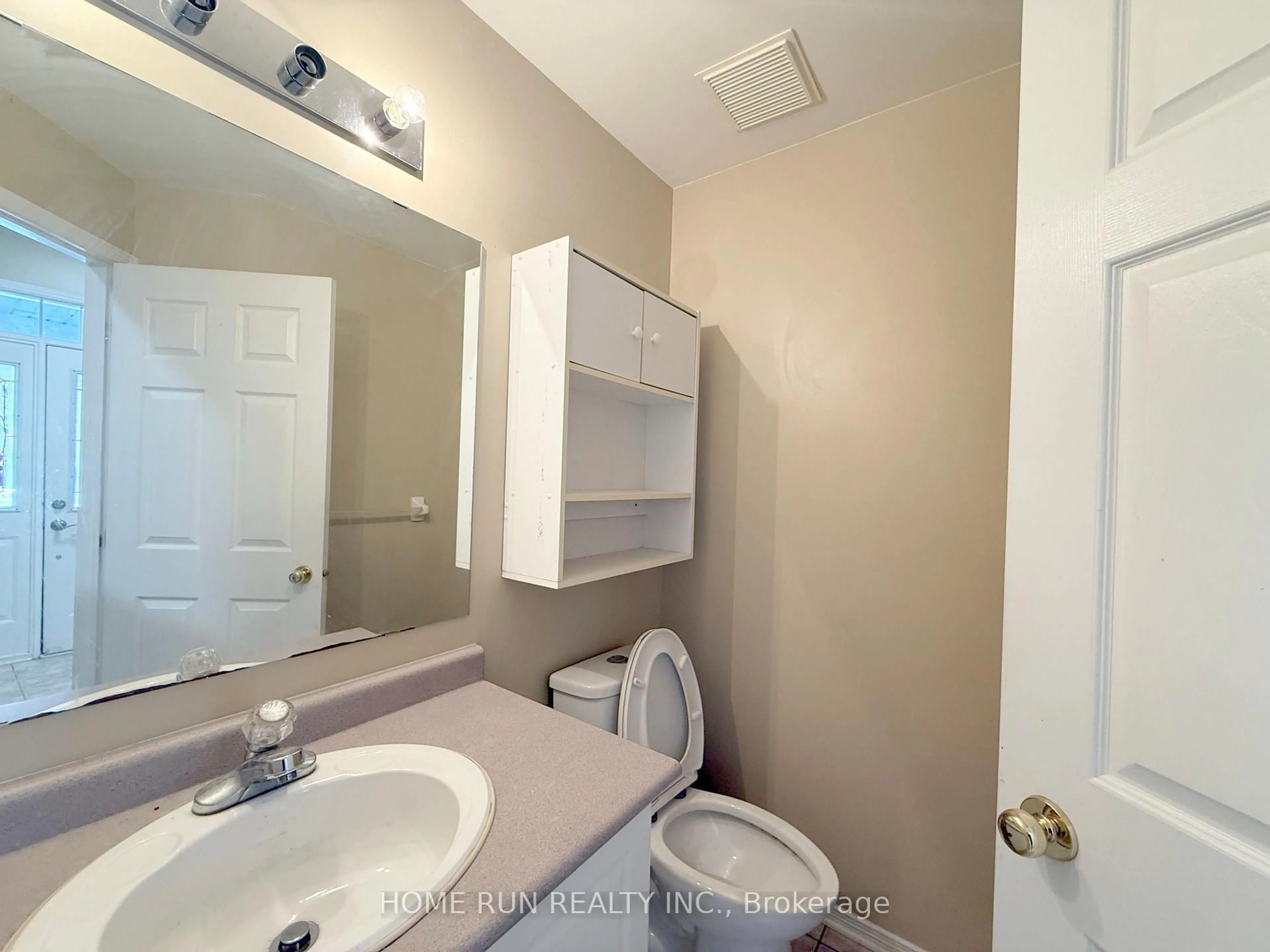 Standard bathroom, unknown for 95 Hemlo Cres, Ottawa Ontario K2T 1E1