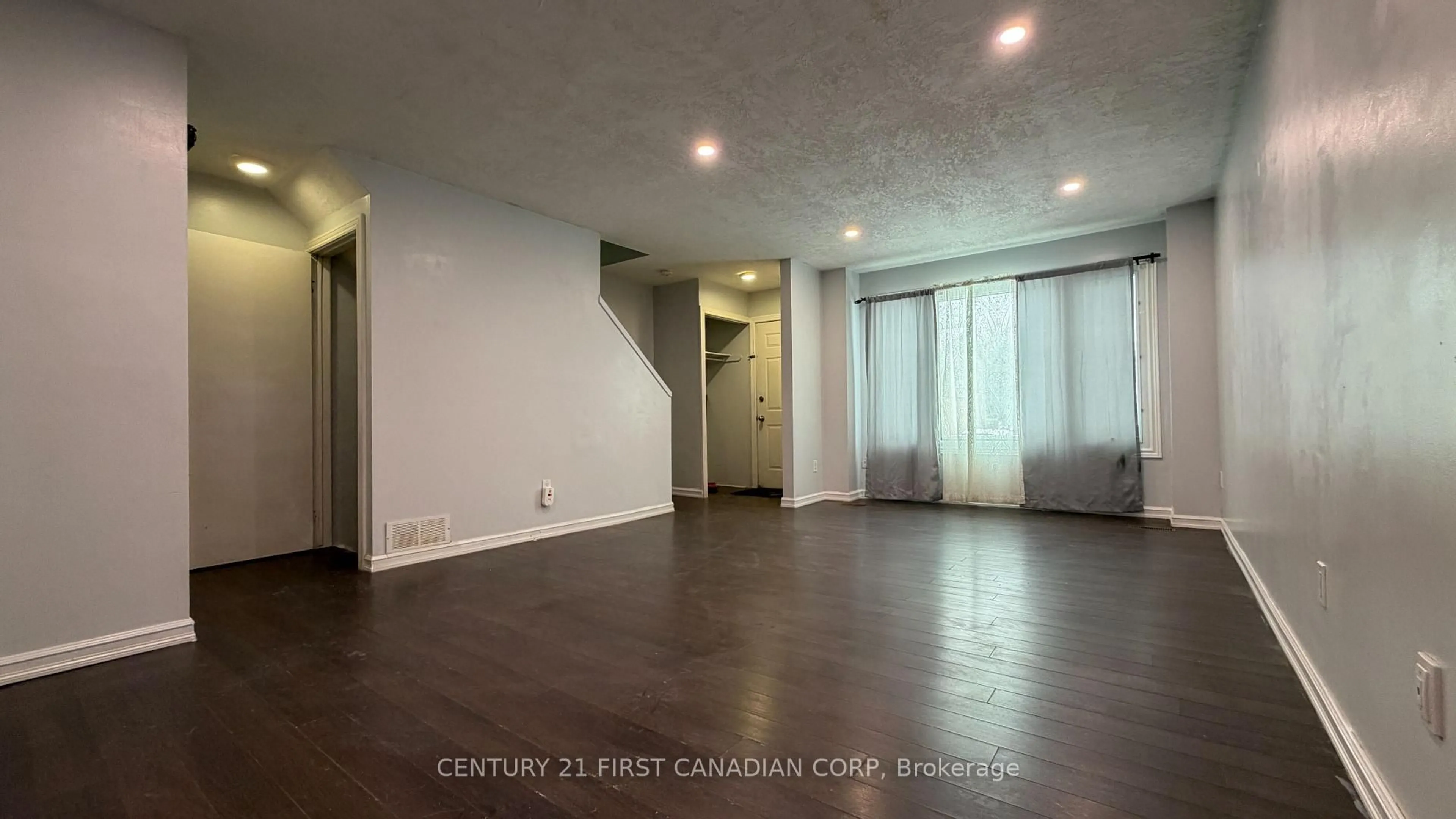 Unknown for 45 Gatewood Pl #8, London East Ontario N5Y 5A4