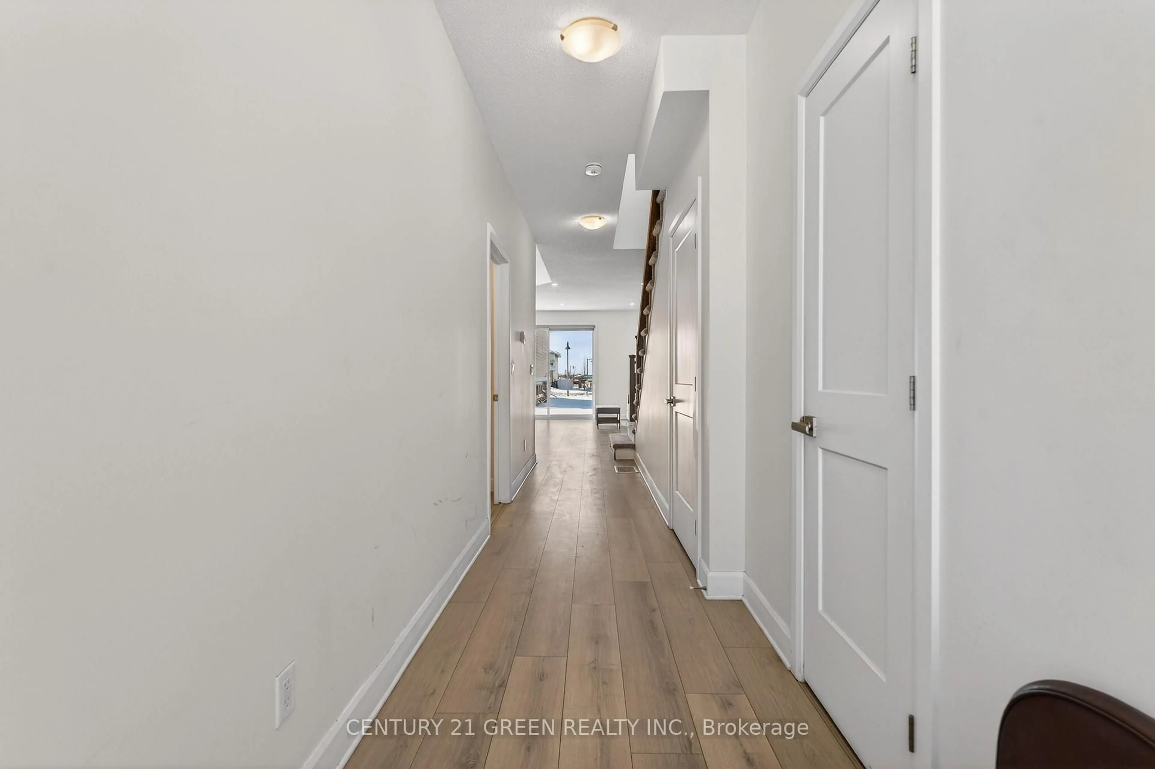 Indoor entryway for 353 Buckthorn Dr, Kingston Ontario K7P 0S1