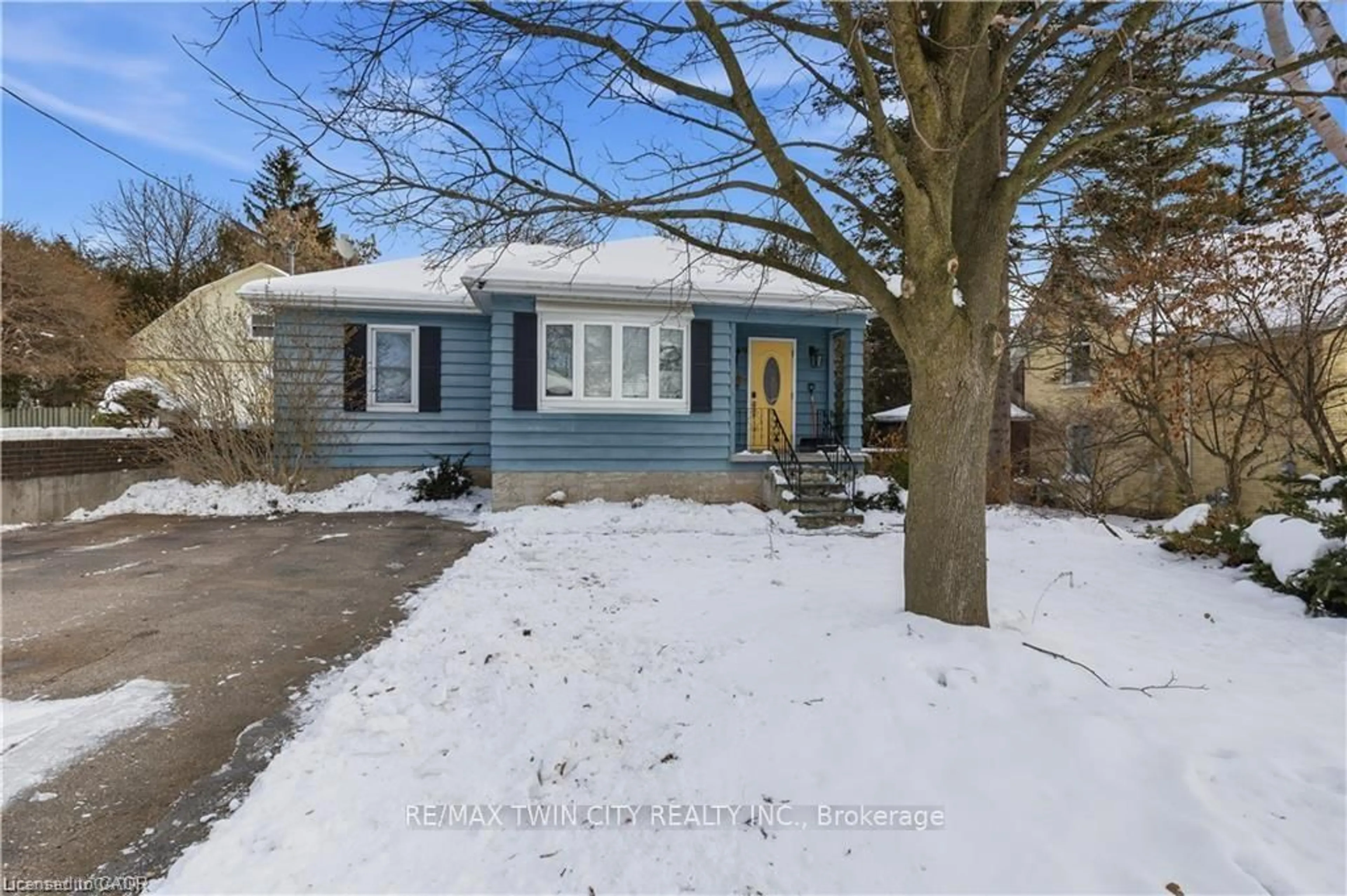 Unknown for 69 Lowrey Ave, Cambridge Ontario N1R 5A4