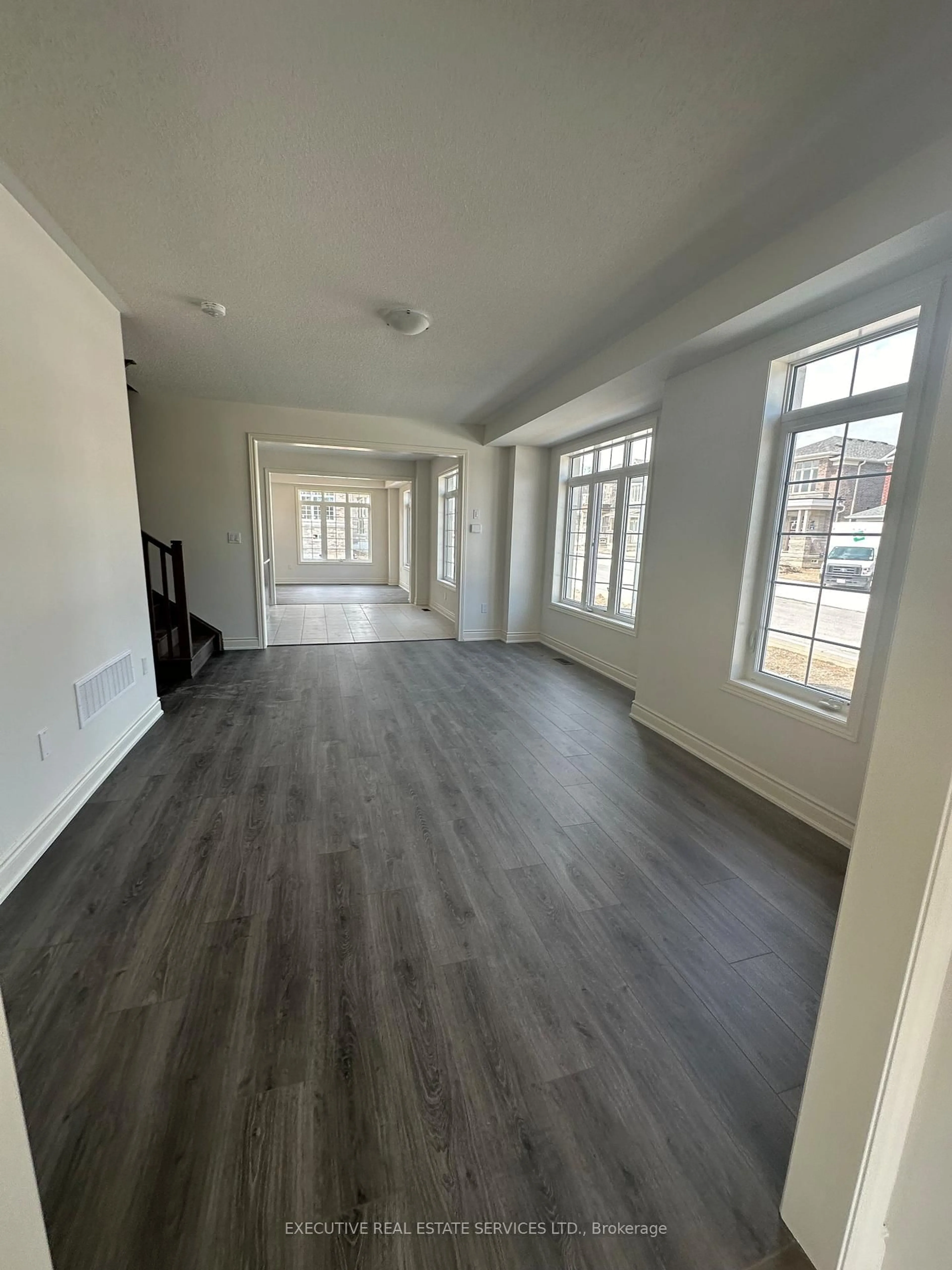 A pic of a room for 67 Bloomfield Cres, Cambridge Ontario N1R 5S2