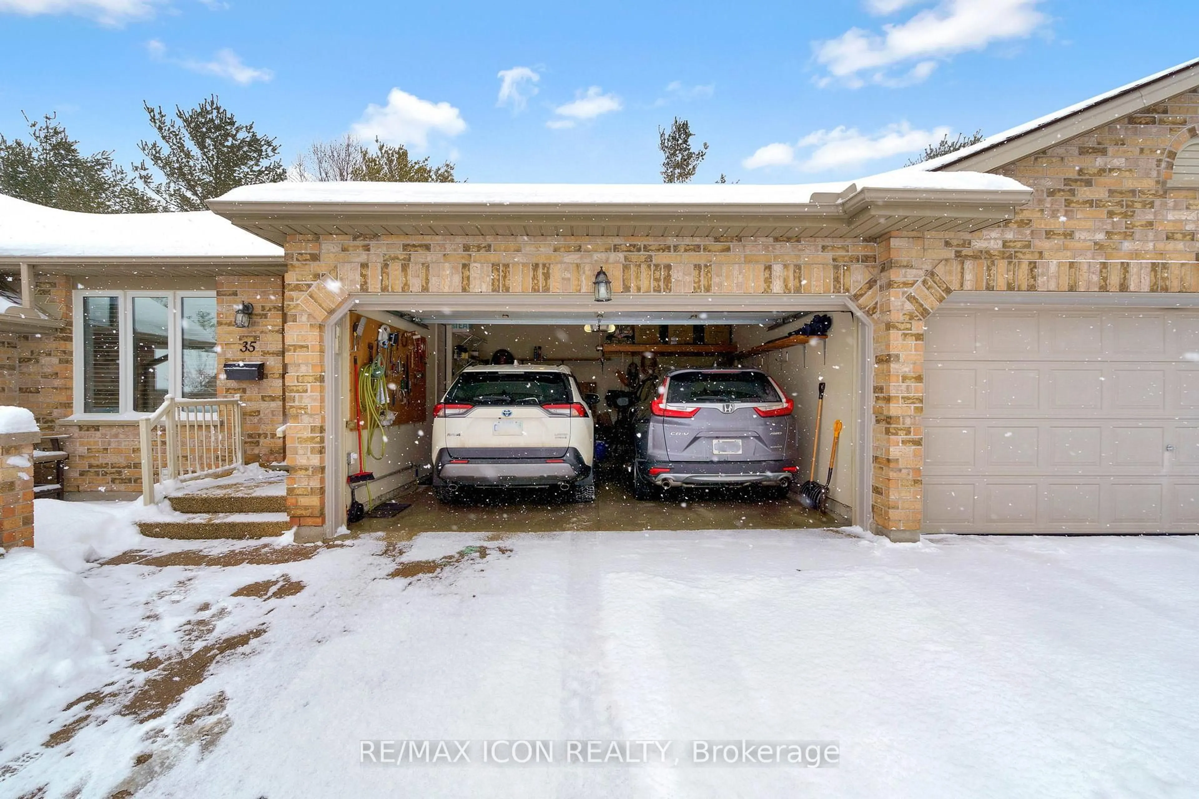 Indoor garage for 1241 Beaverbrook Ave #35, London North Ontario N6H 5P1
