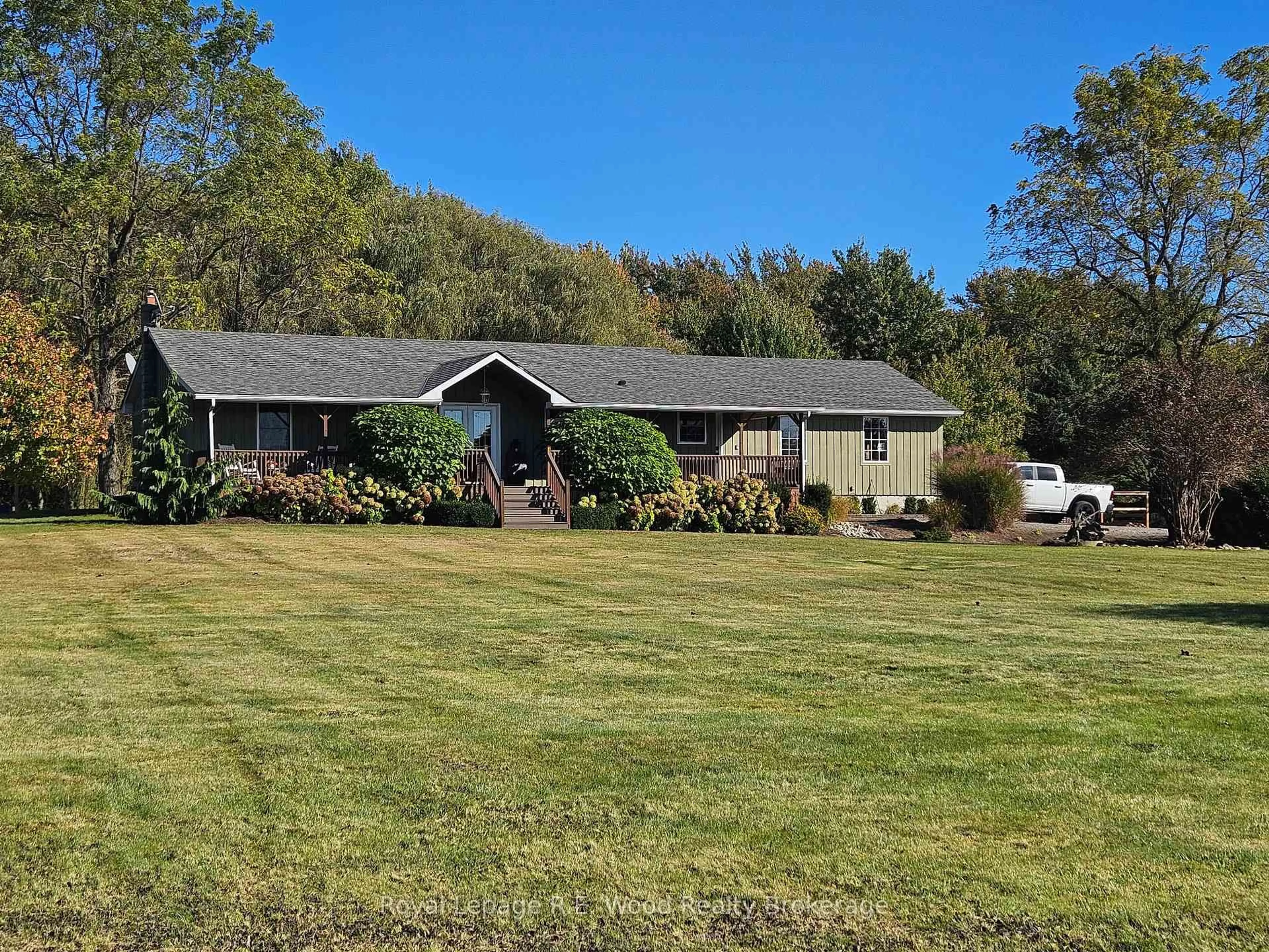 A pic from outside/outdoor area/front of a property/back of a property/a pic from drone, water/lake/river/ocean view for 1442 Norfolk Cty Rd 28, Norfolk Ontario N0E 1G0