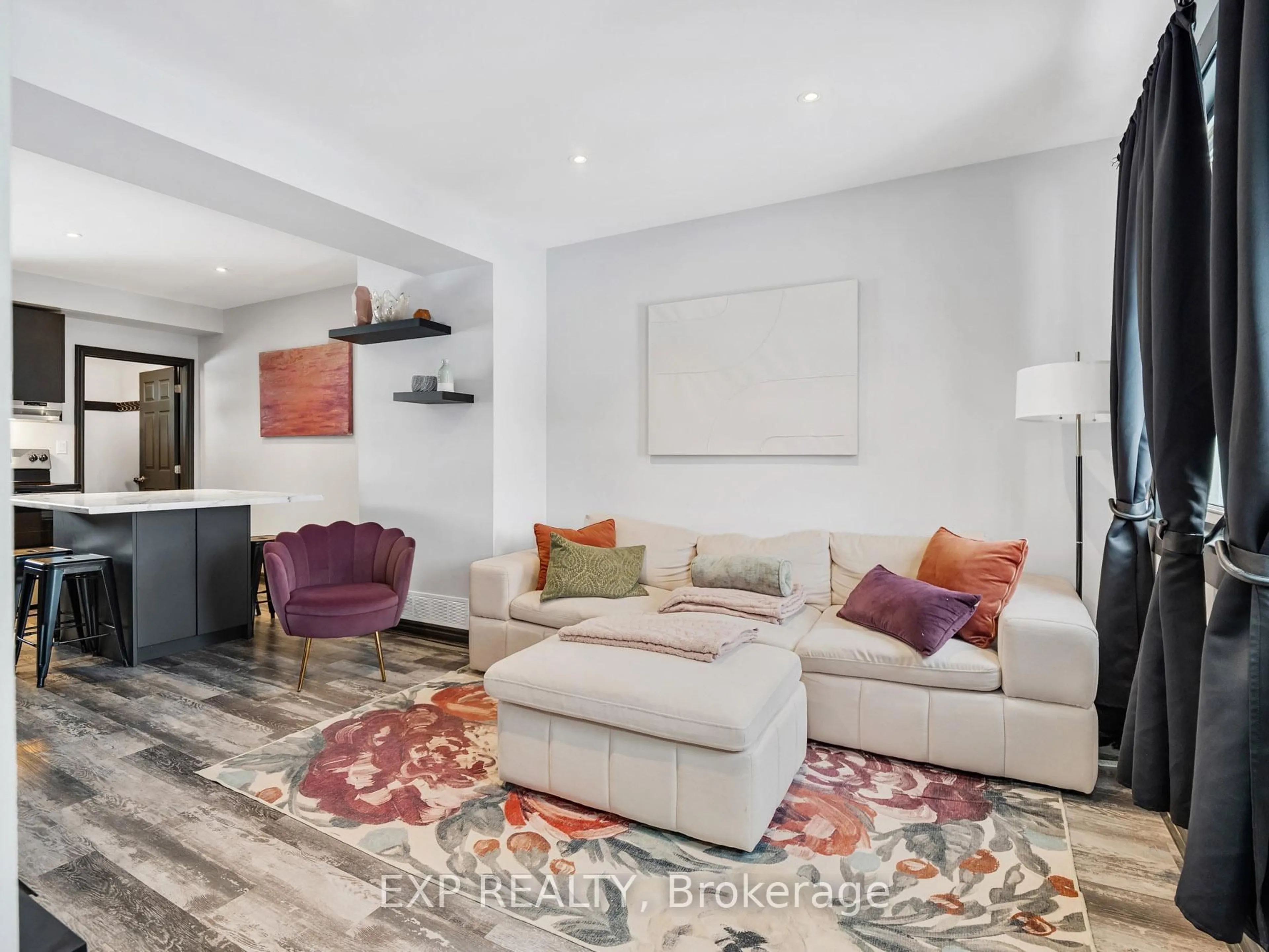 Living room with furniture, unknown for 197 Lincoln St, Welland Ontario L3B 4M8