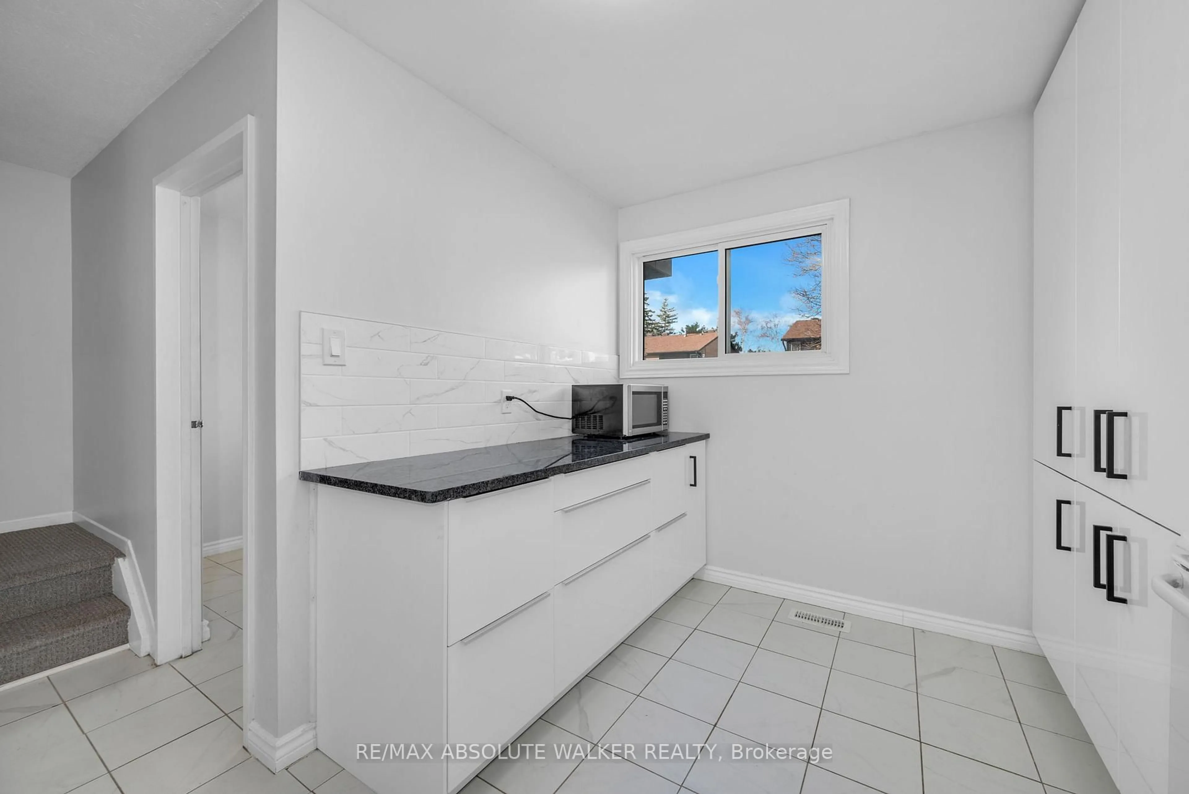 Standard kitchen, unknown for 23 Mcclintock Way #102, Kanata Ontario K2L 2A3