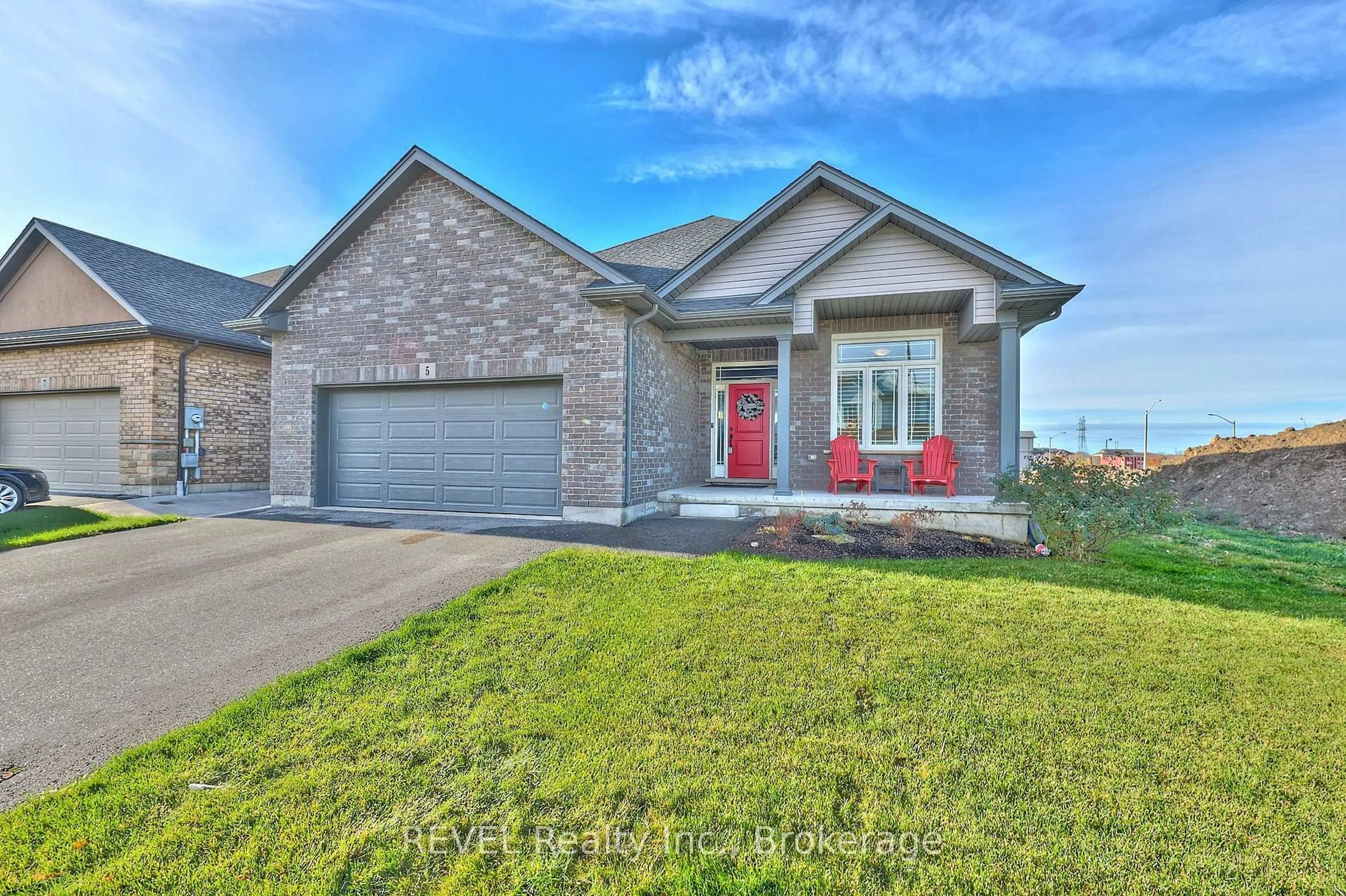 Home with brick exterior material, street for 5 Cinnamon St, Thorold Ontario L2V 0H5