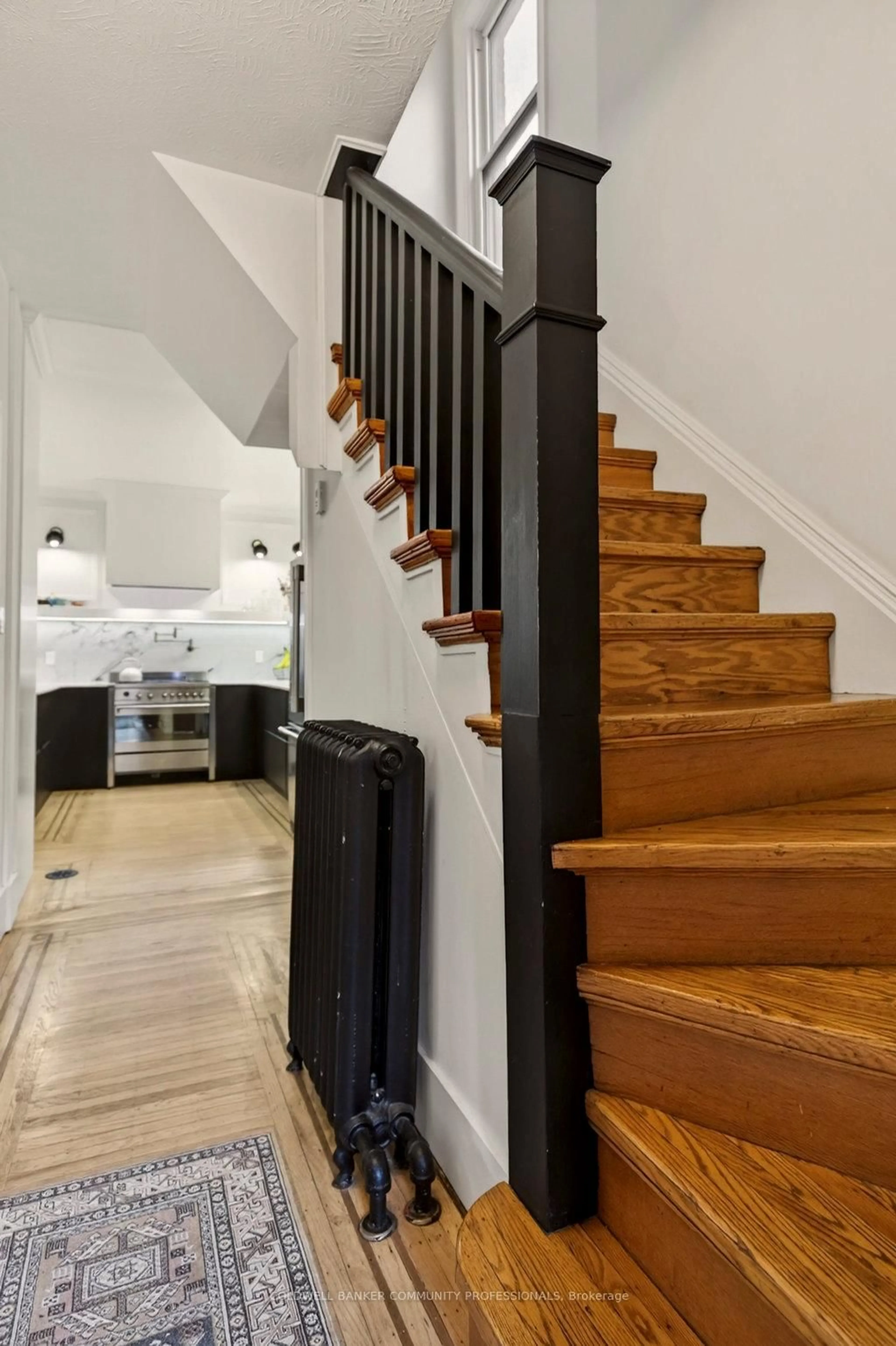 Stairs for 104 Garfield Ave, Hamilton Ontario L8M 2S2