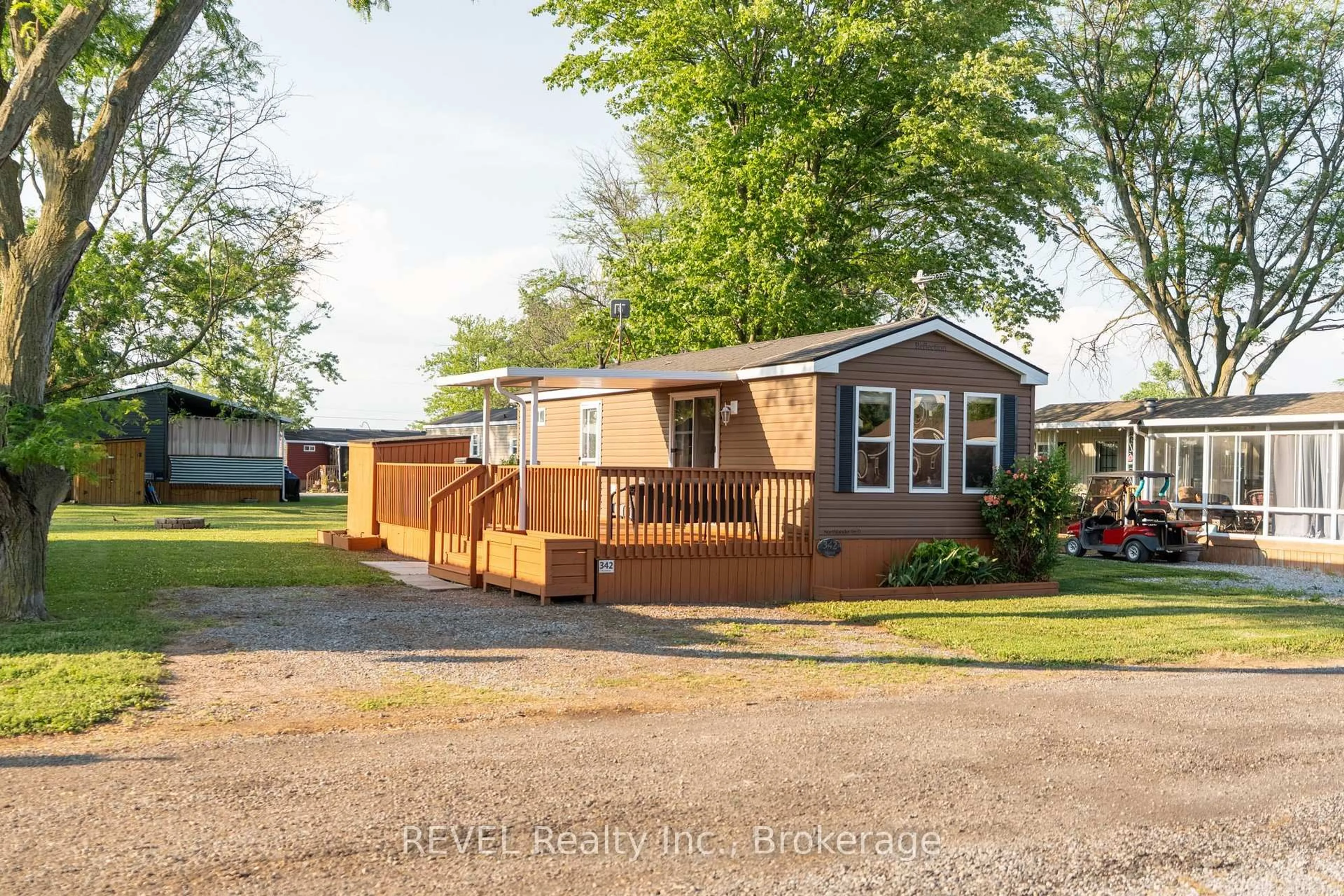 Home with vinyl exterior material, street for 1501 Line 8 Rd #342, Niagara-on-the-Lake Ontario L0S 1J0