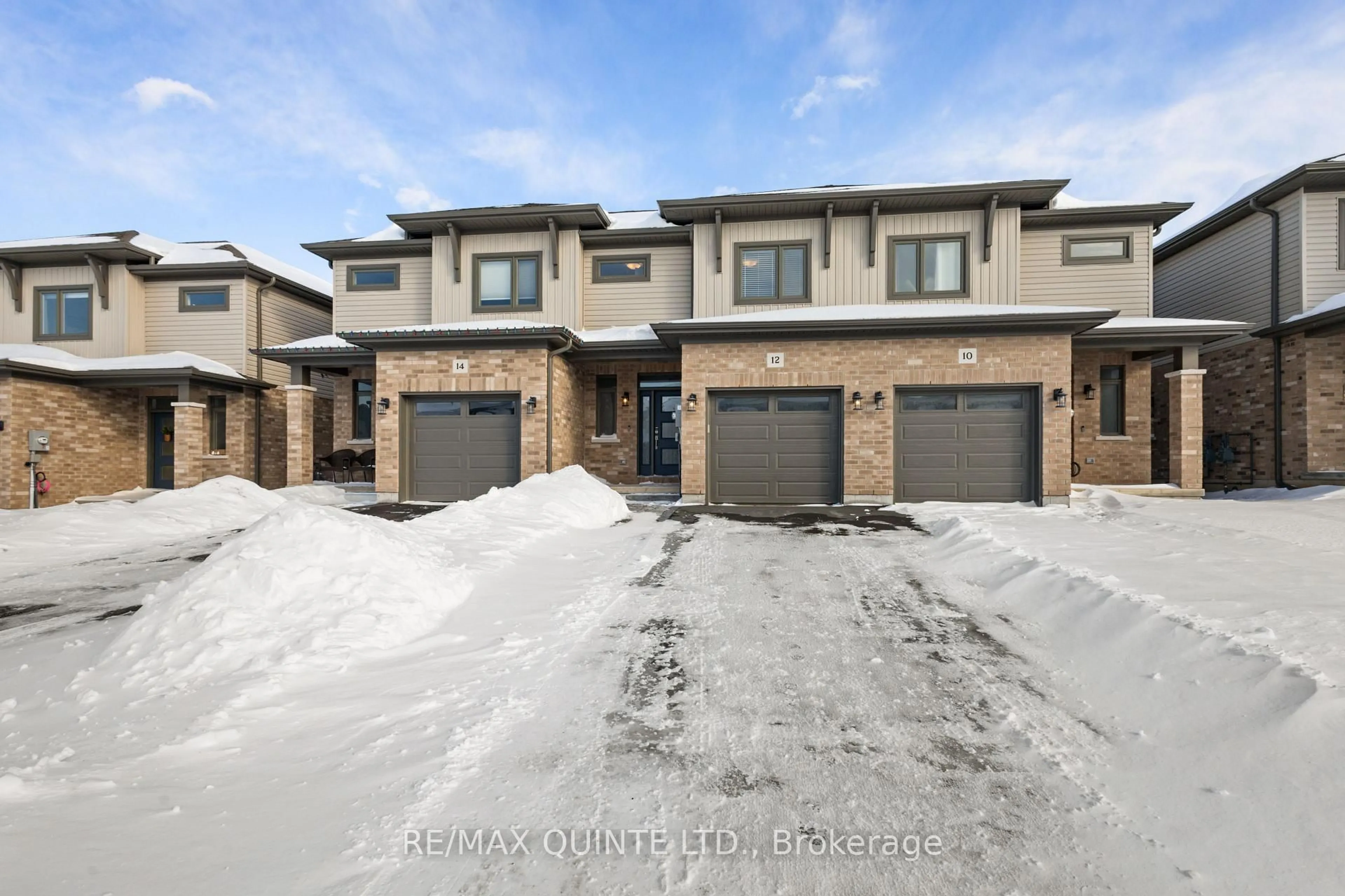 A pic from outside/outdoor area/front of a property/back of a property/a pic from drone, street for 12 Otonabee St, Belleville Ontario K8N 0T3