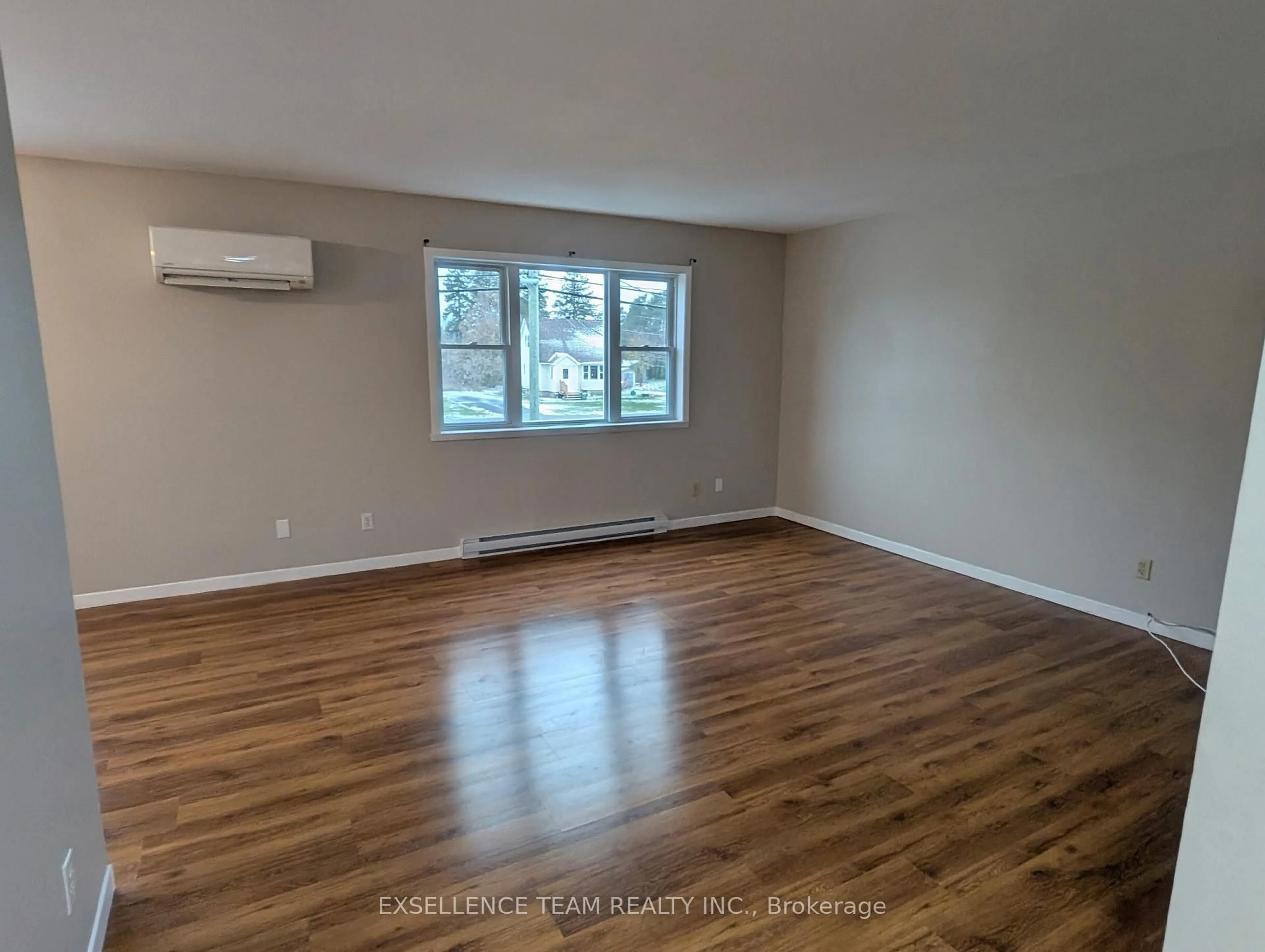 A pic of a room for 2153 PITT St #A&B, Cornwall Ontario K6K 1A1