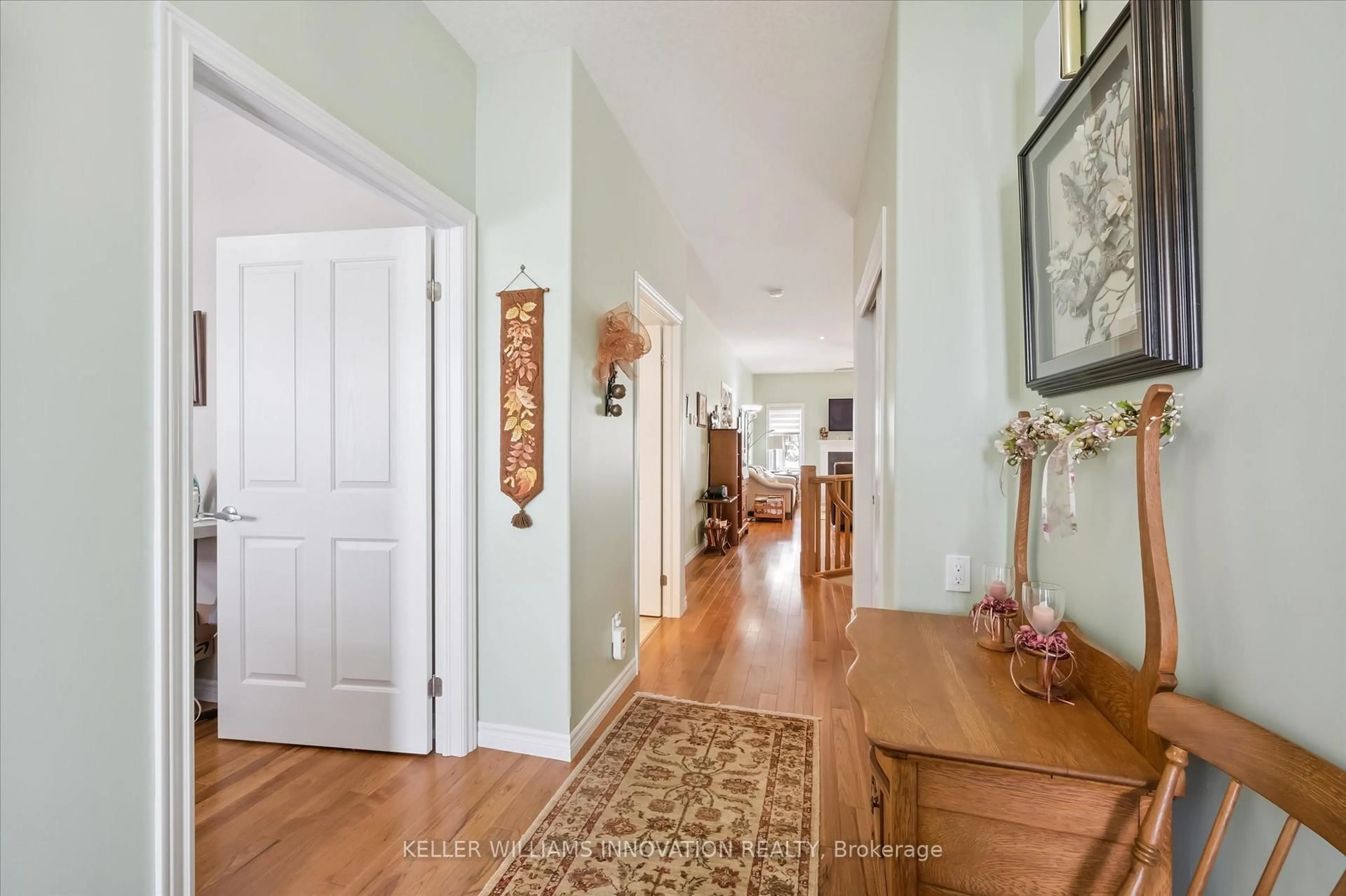 Indoor entryway for 495 Alan Cres, Woodstock Ontario N4S 0A1