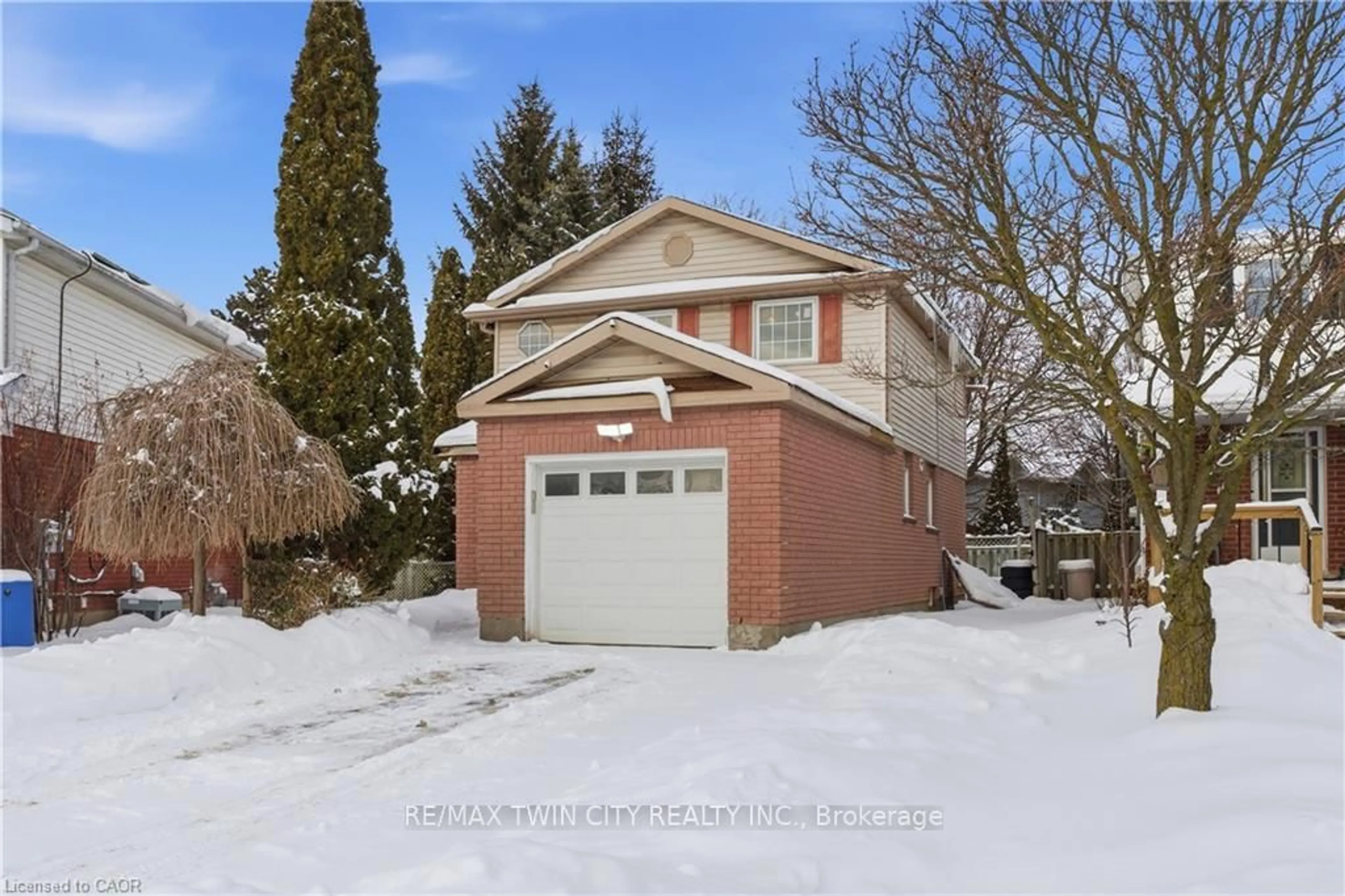 Home with brick exterior material, street for 311 NORTHVIEW HEIGHTS Pl, Cambridge Ontario N1R 8J1