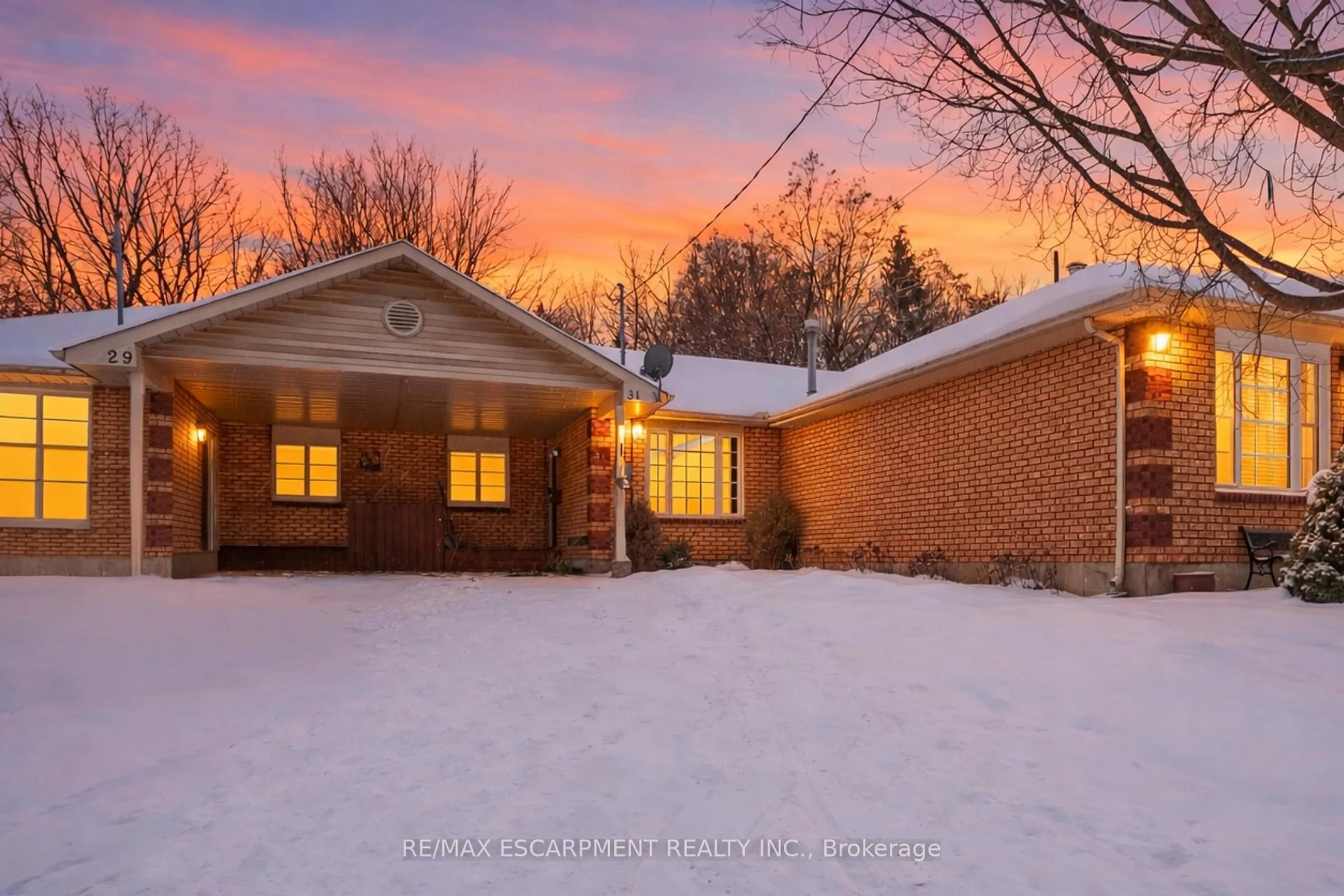 Home with brick exterior material, street for 31 Galileo Blvd, Brantford Ontario N3R 7Y3