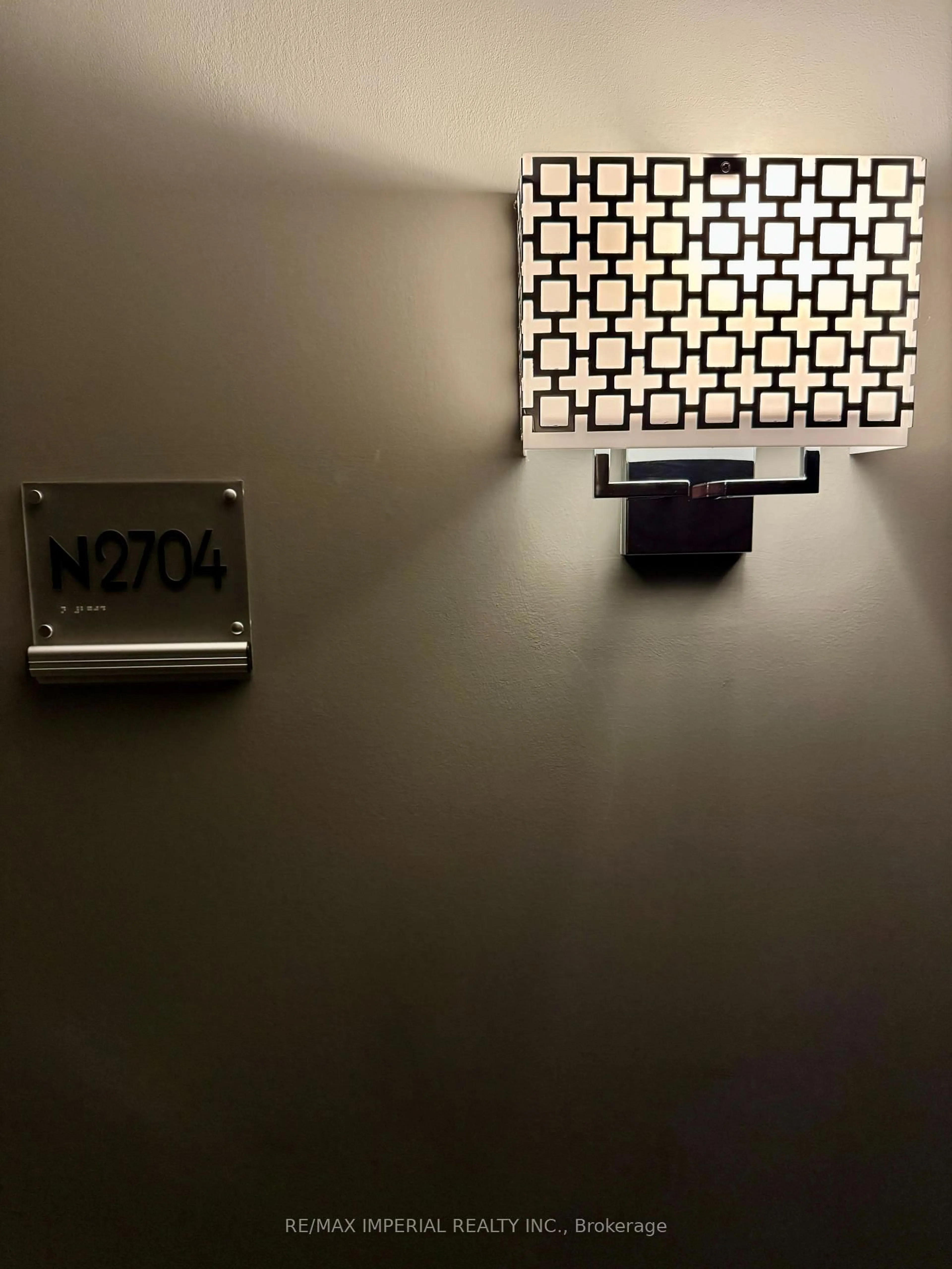 Indoor foyer for 330 Phillip St #N2704, Waterloo Ontario N2L 3W9