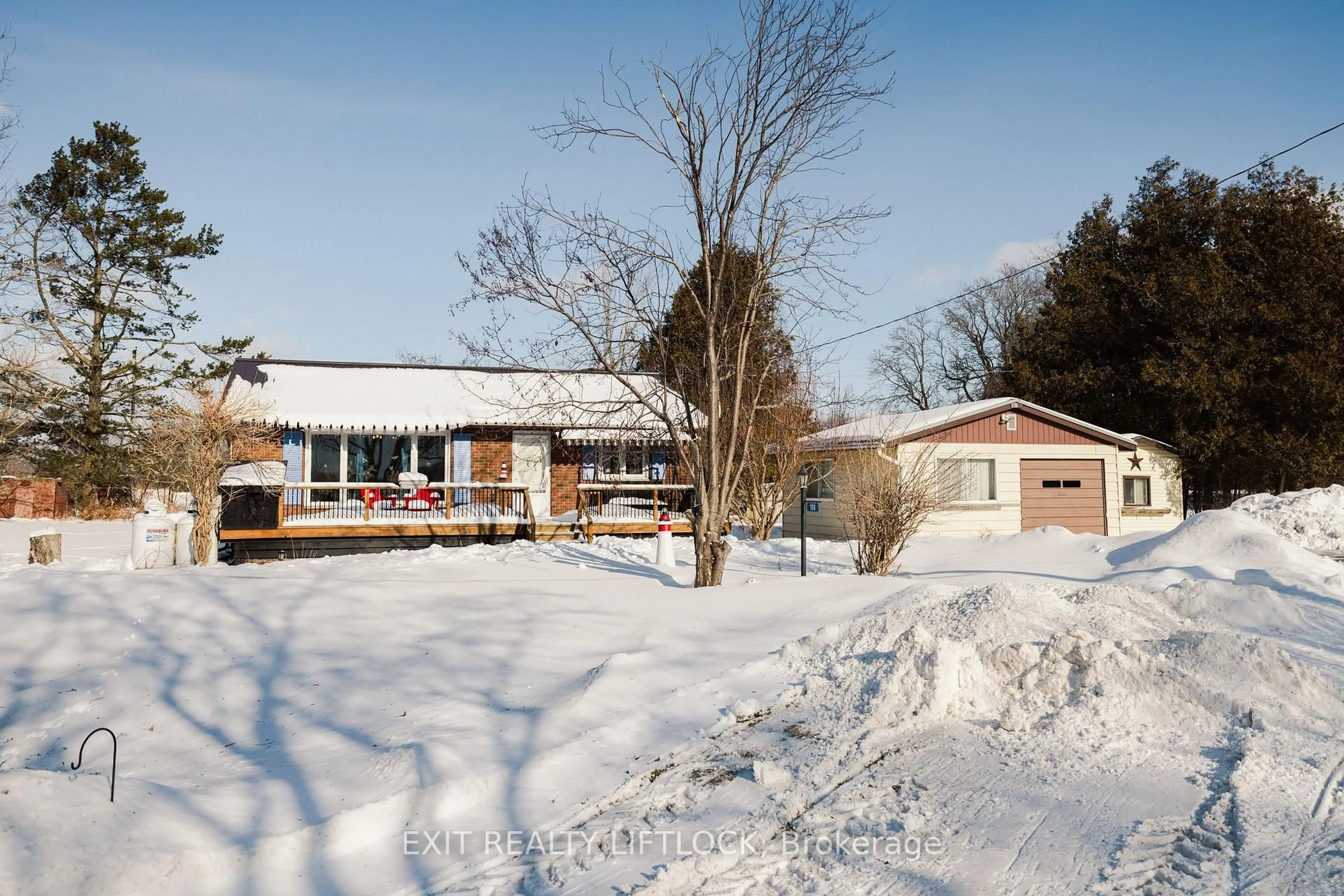 A pic from outside/outdoor area/front of a property/back of a property/a pic from drone, street for 108 Stoney Point Rd, Brighton Ontario K0K 1L0
