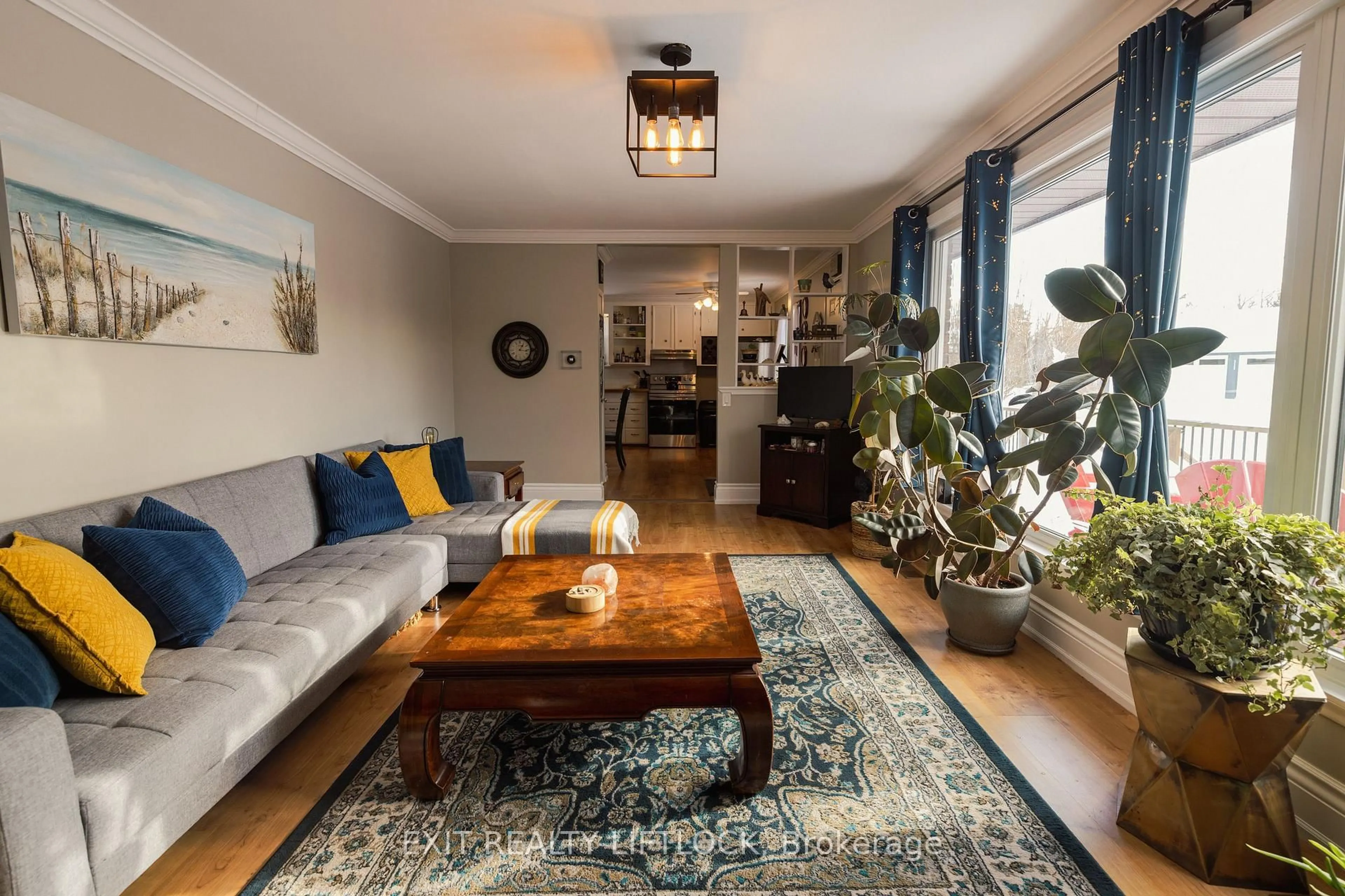 Living room with furniture, unknown for 108 Stoney Point Rd, Brighton Ontario K0K 1L0