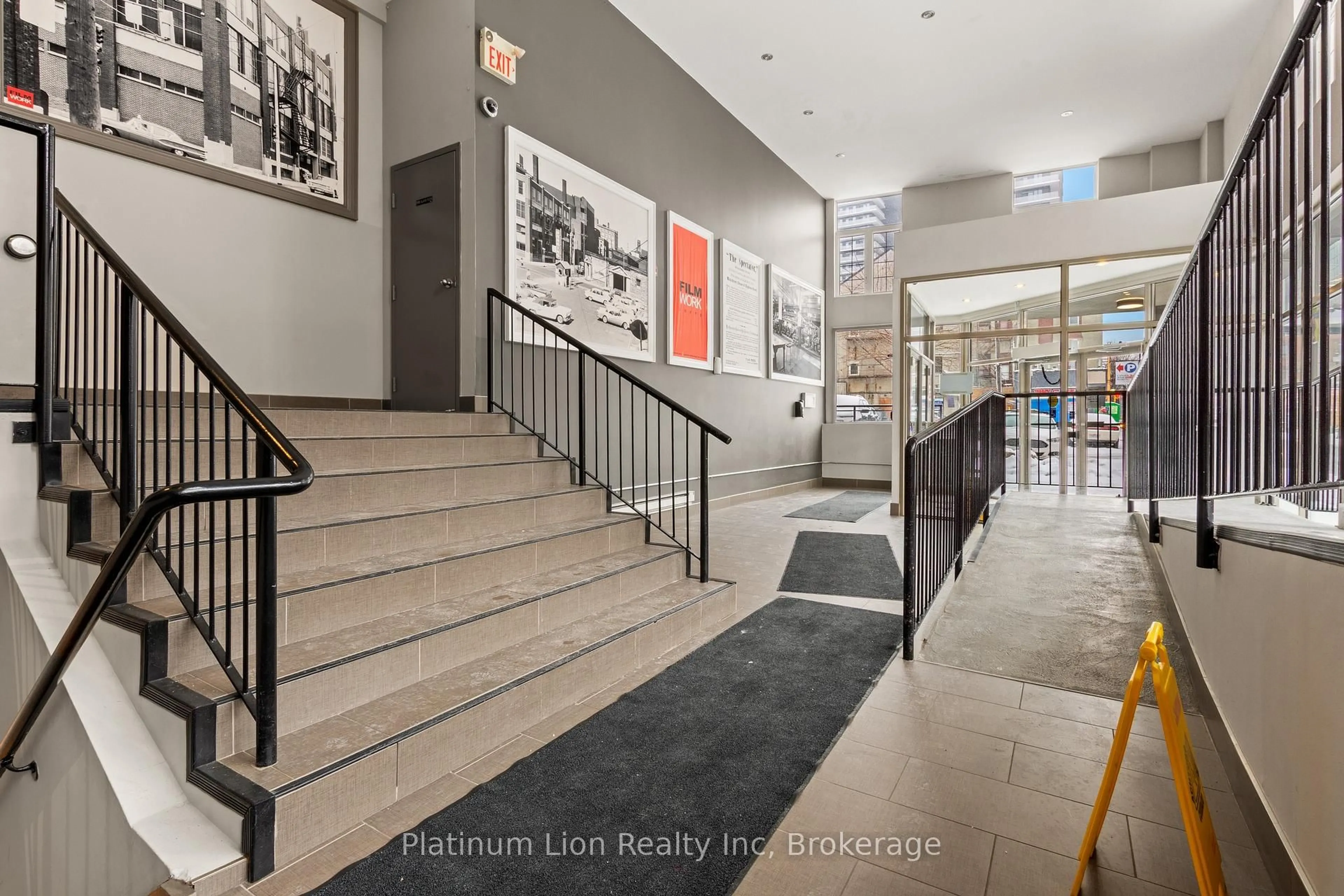 Lobby for 80 King William St #212, Hamilton Ontario L8R 0A1