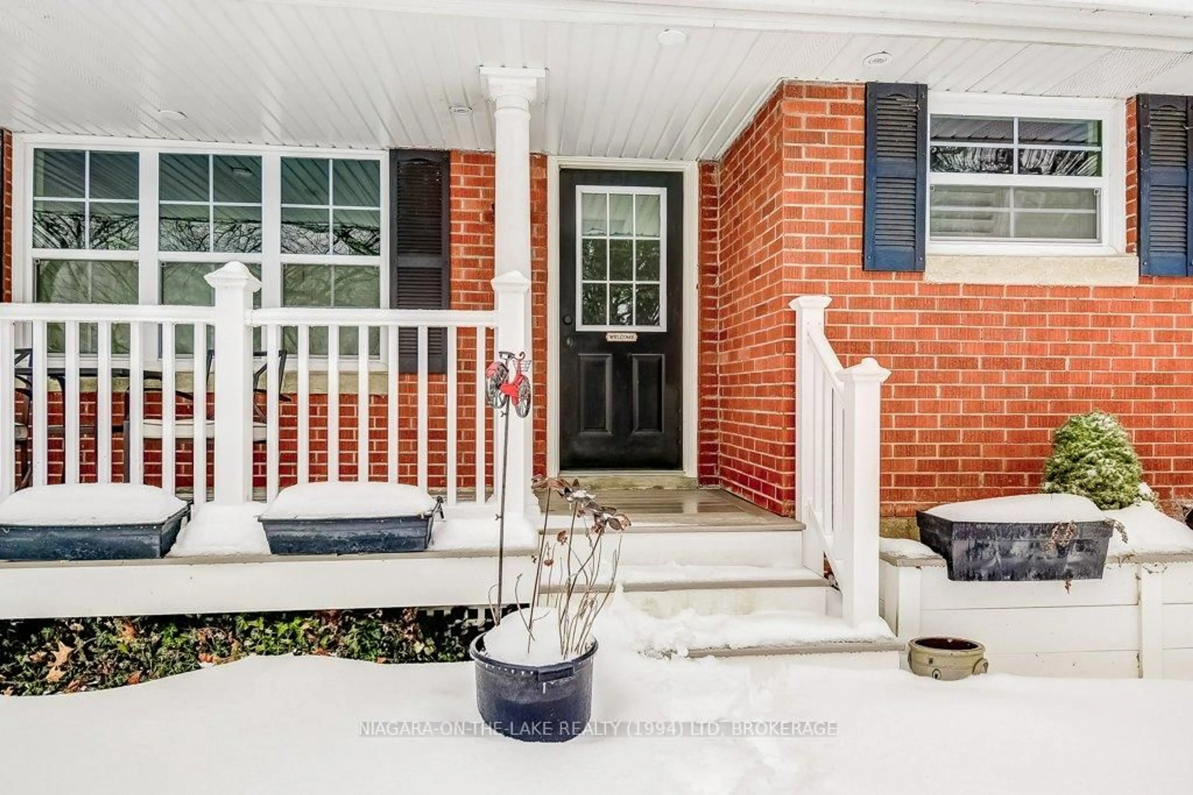 Home with brick exterior material, street for 4 Dixie Ave, Niagara-on-the-Lake Ontario L0S 1J0