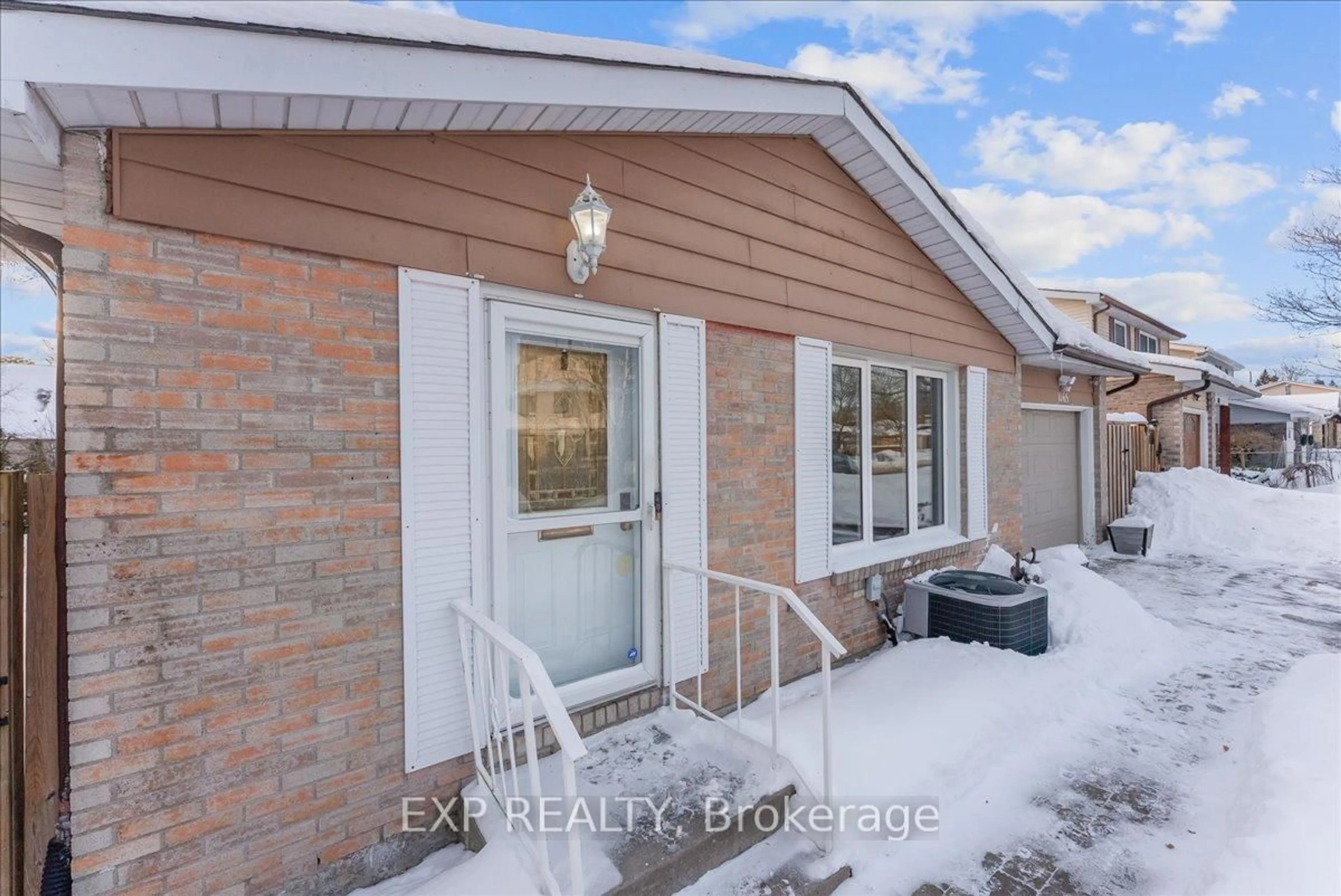 Indoor entryway for 1165 Whitefield Dr, Peterborough Ontario K9J 7R7