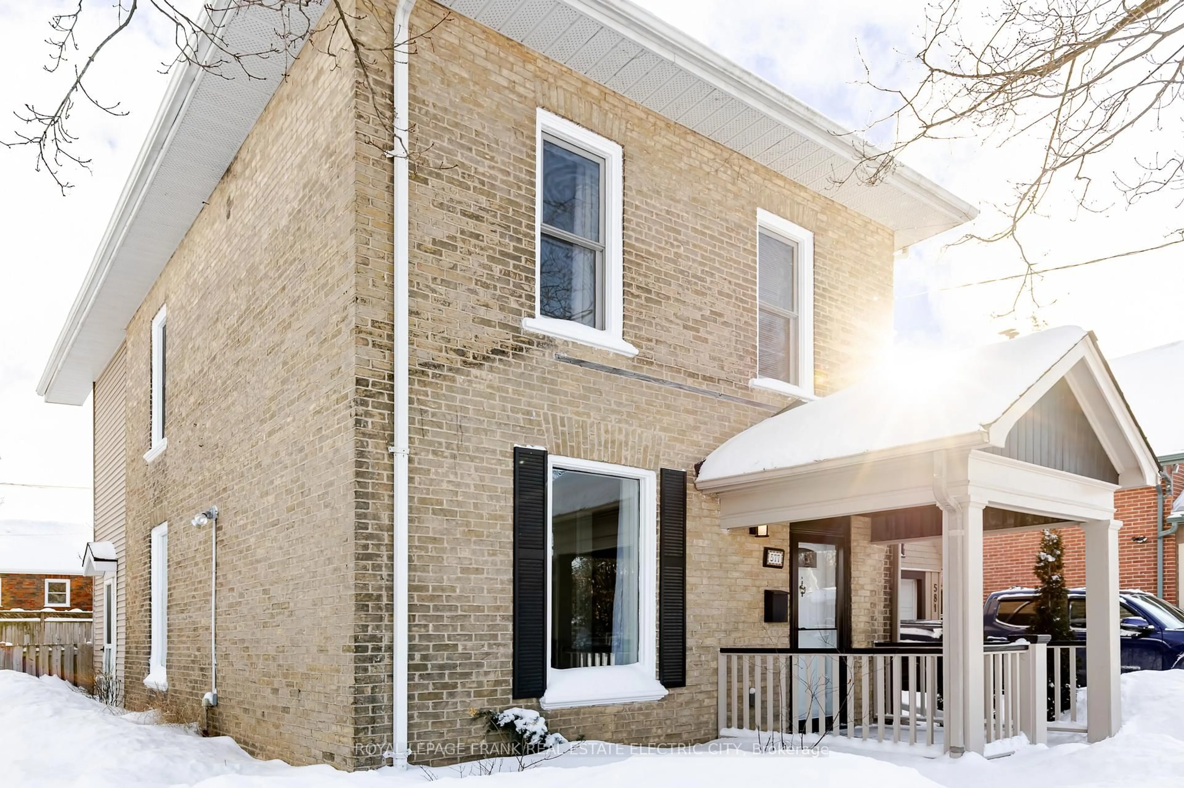 Home with brick exterior material, street for 577 Walnut St, Peterborough Ontario K9H 2V3