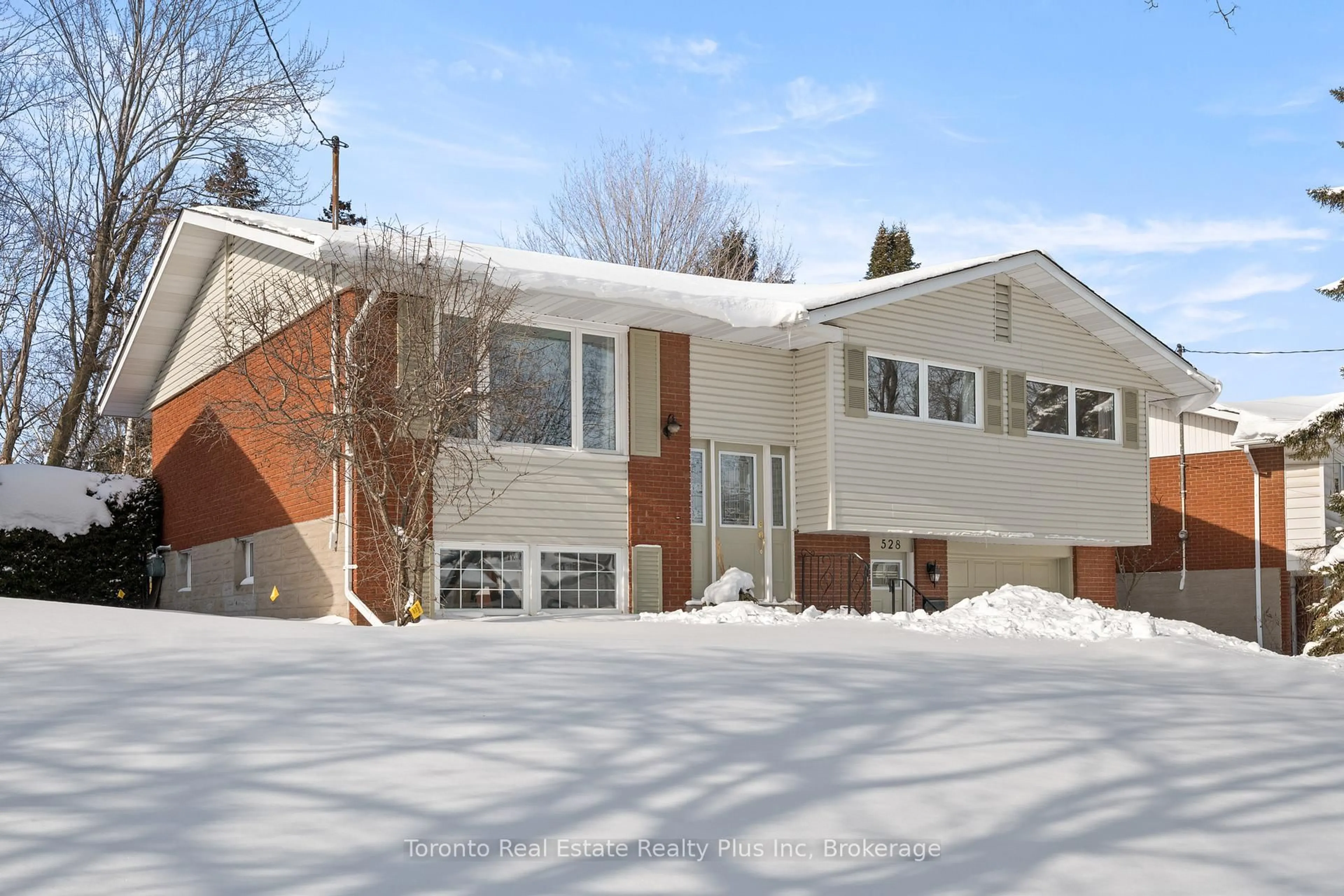 Unknown for 528 Greenbrook Dr, Kitchener Ontario N2M 4K6