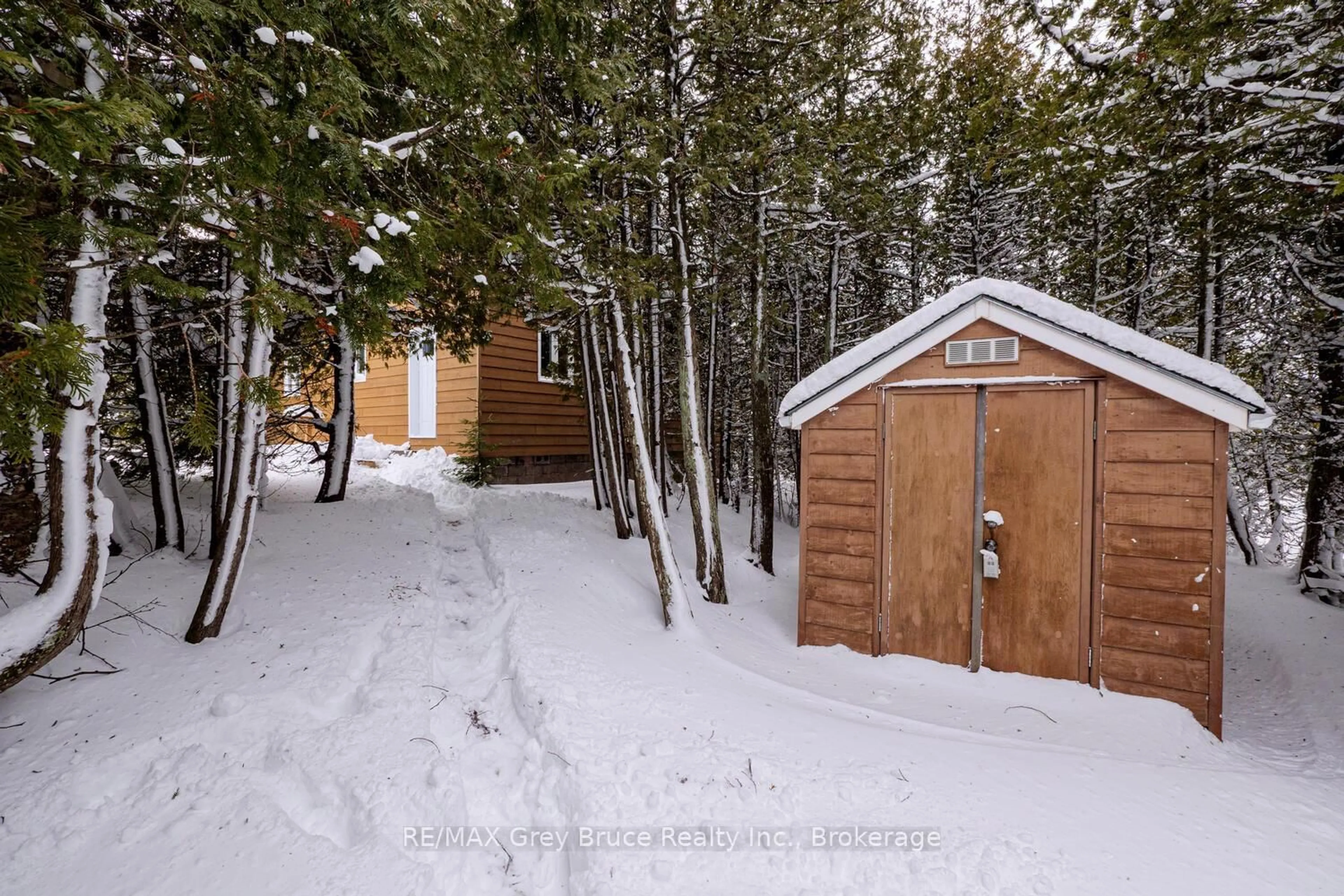 Shed for 159 Zorra Dr, Northern Bruce Peninsula Ontario N0H 2R0