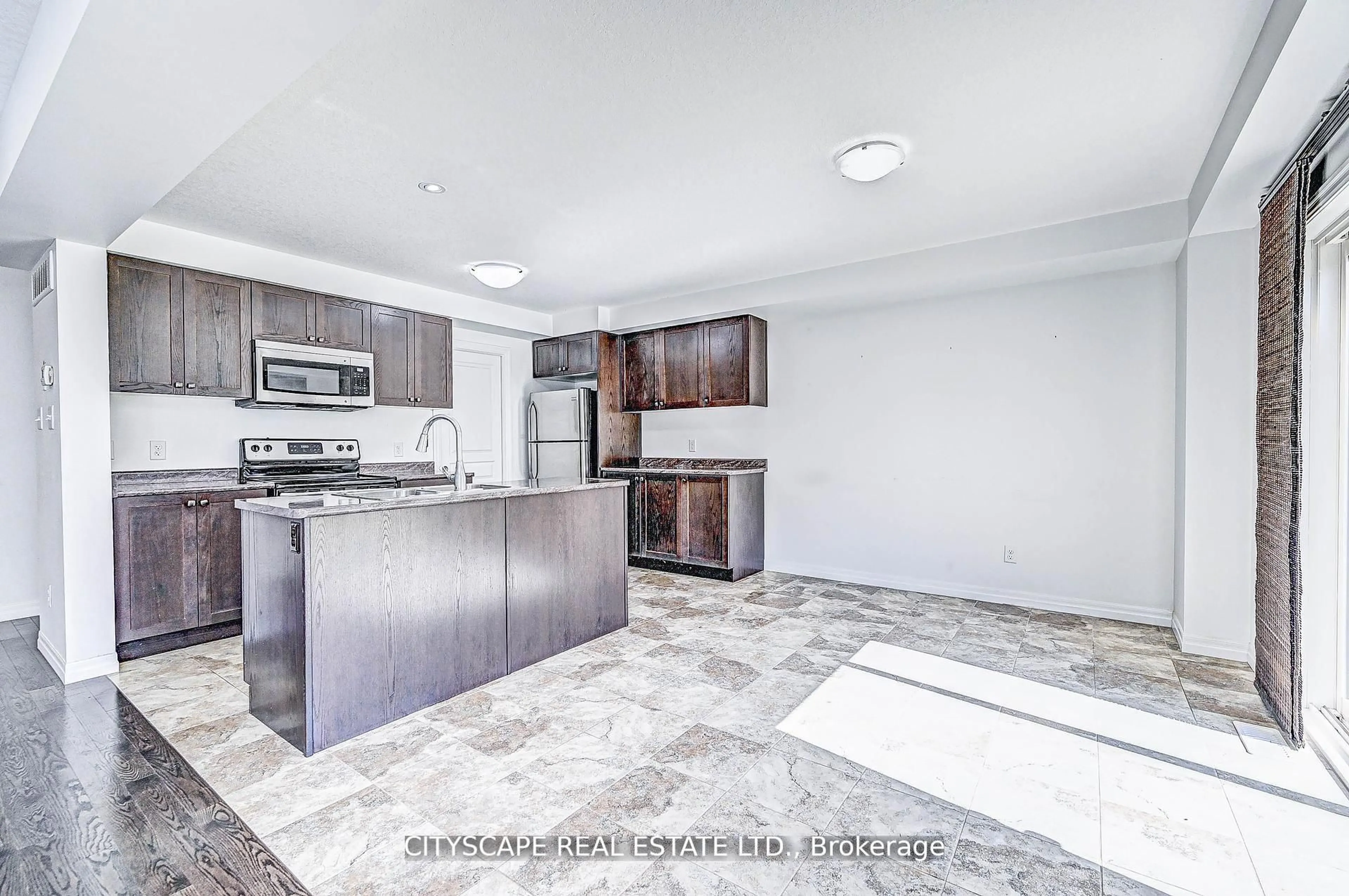 Open concept kitchen, unknown for 6 Castlebay St, Kitchener Ontario N2R 0G5