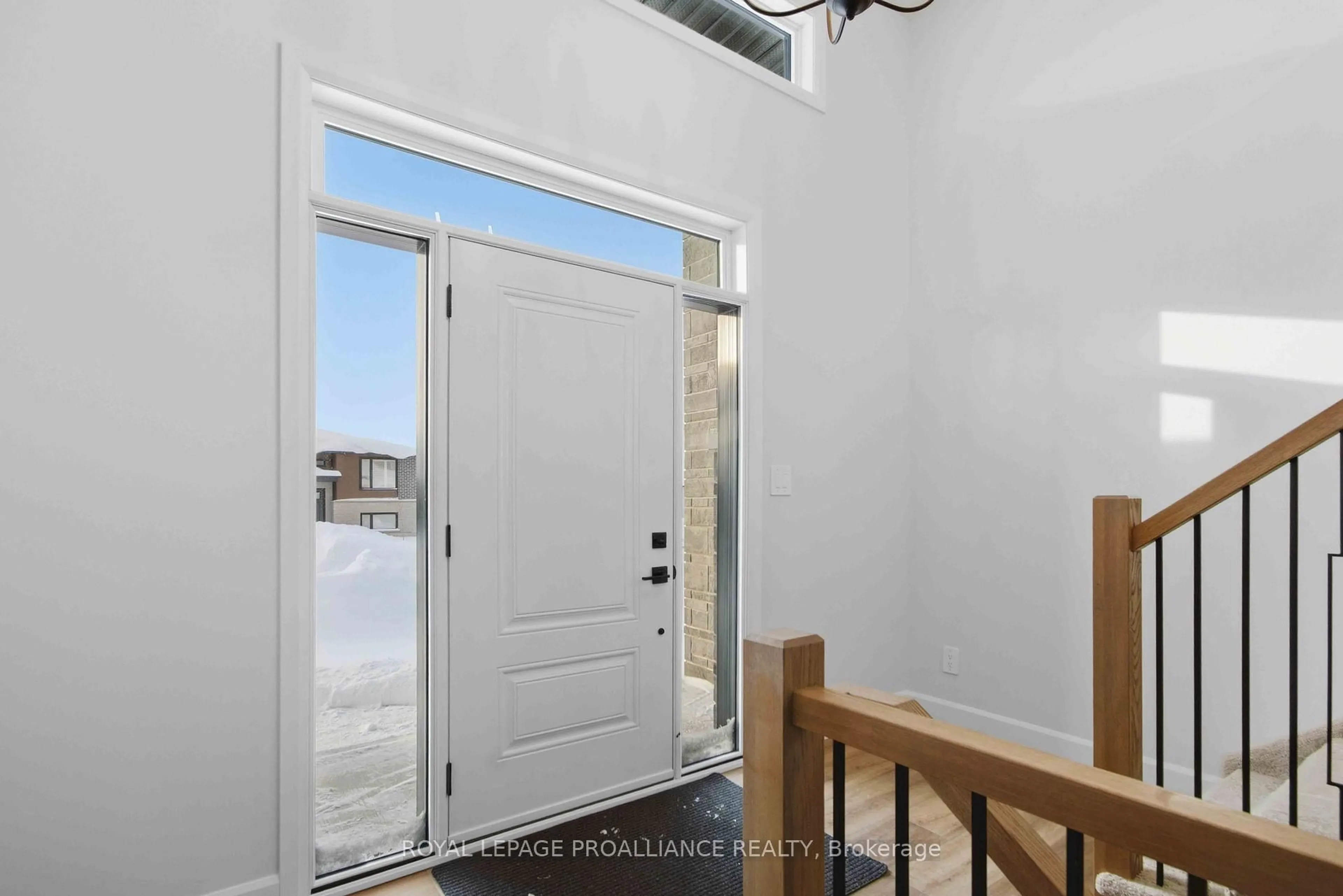 Indoor entryway for 29 Schmidt Way, Quinte West Ontario K8V 0L5