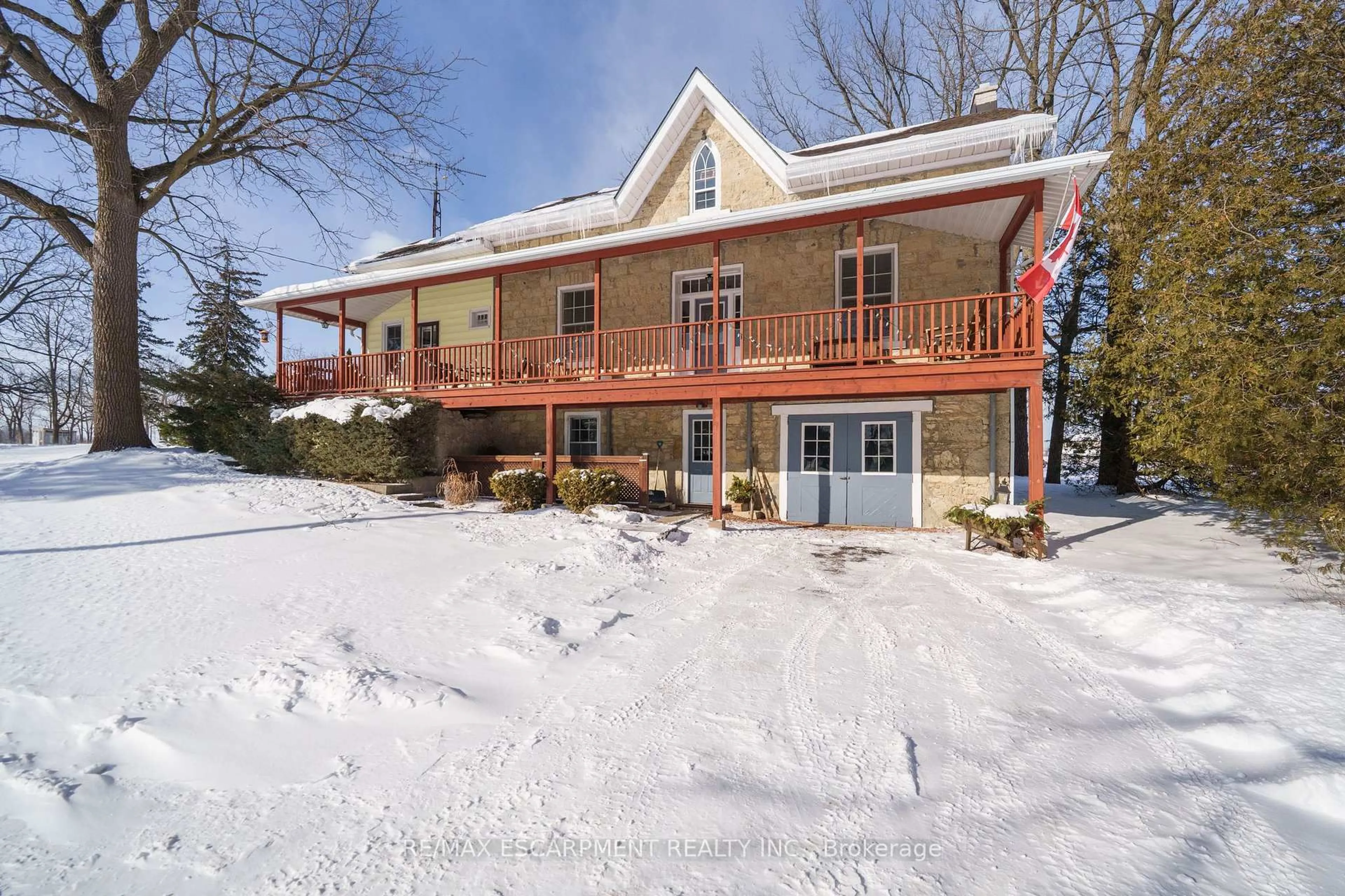 A pic from outside/outdoor area/front of a property/back of a property/a pic from drone, unknown for 463 Concession 14 Rd, Haldimand Ontario N0A 1H0