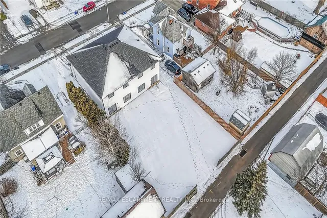45 A Howard St, Haldimand 4